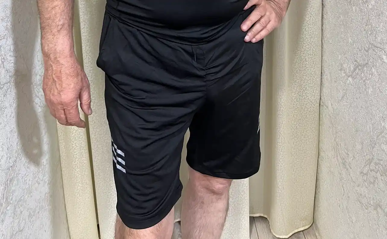 Erkaklar shortigi, sport, mashq uchun, qora