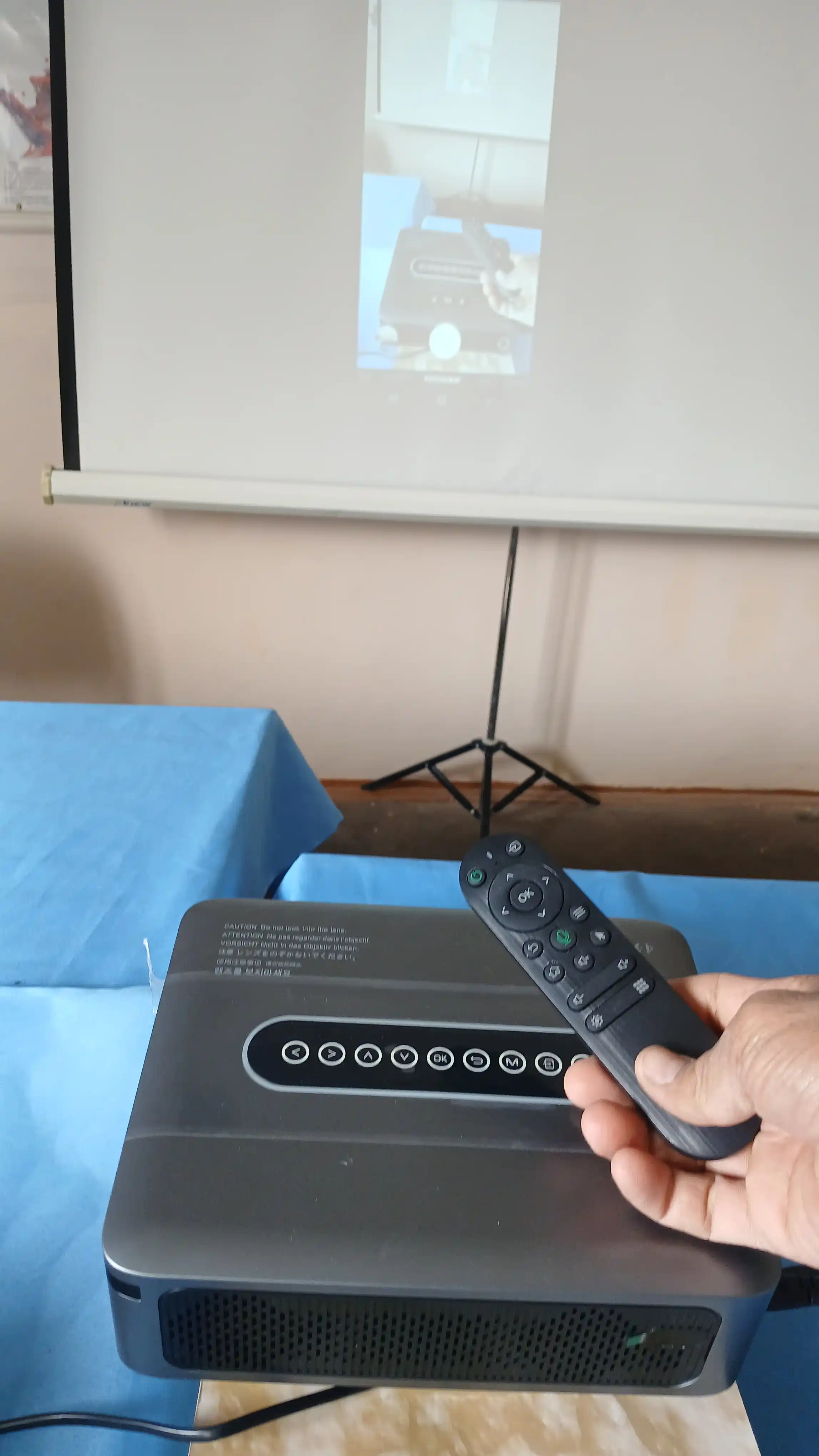 Multimedia proyektor Zhenhuo X1, 1080p