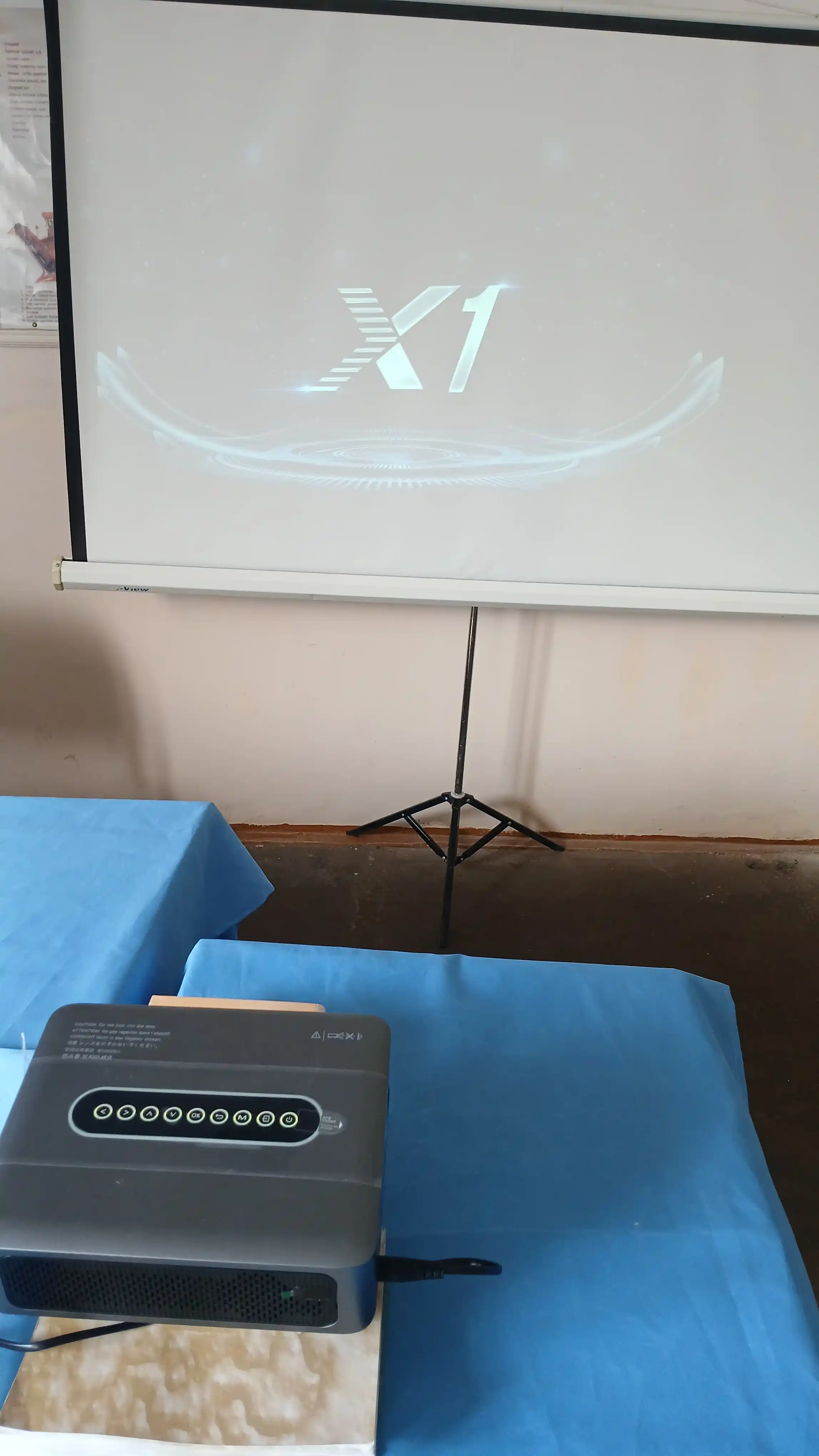 Multimedia proyektor Zhenhuo X1, 1080p