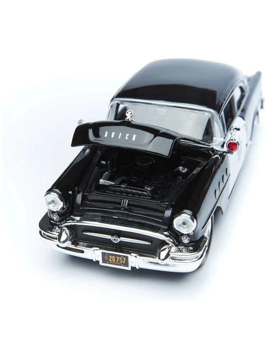 Ford va Buick avtomobillari MAISTO brendidan, kolleksiya uchun 1:24 masshtabli