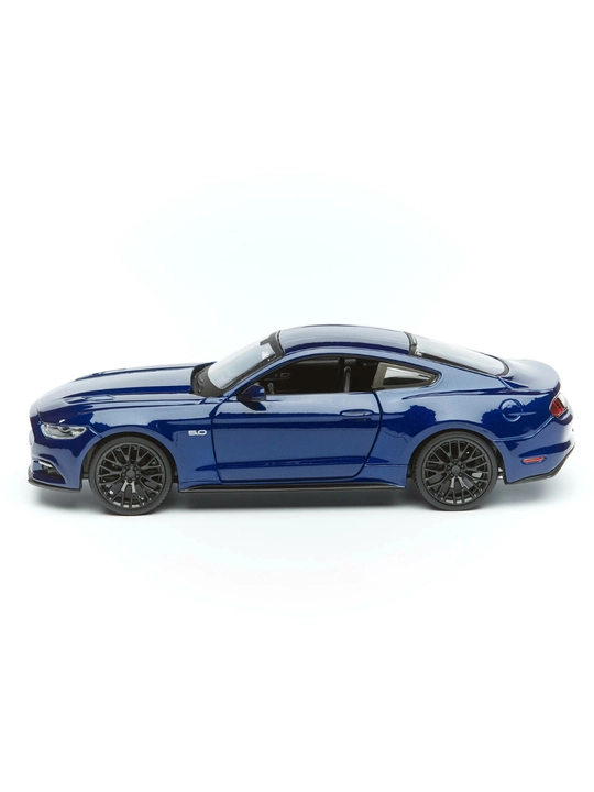 Ford va Buick avtomobillari MAISTO brendidan, kolleksiya uchun 1:24 masshtabli