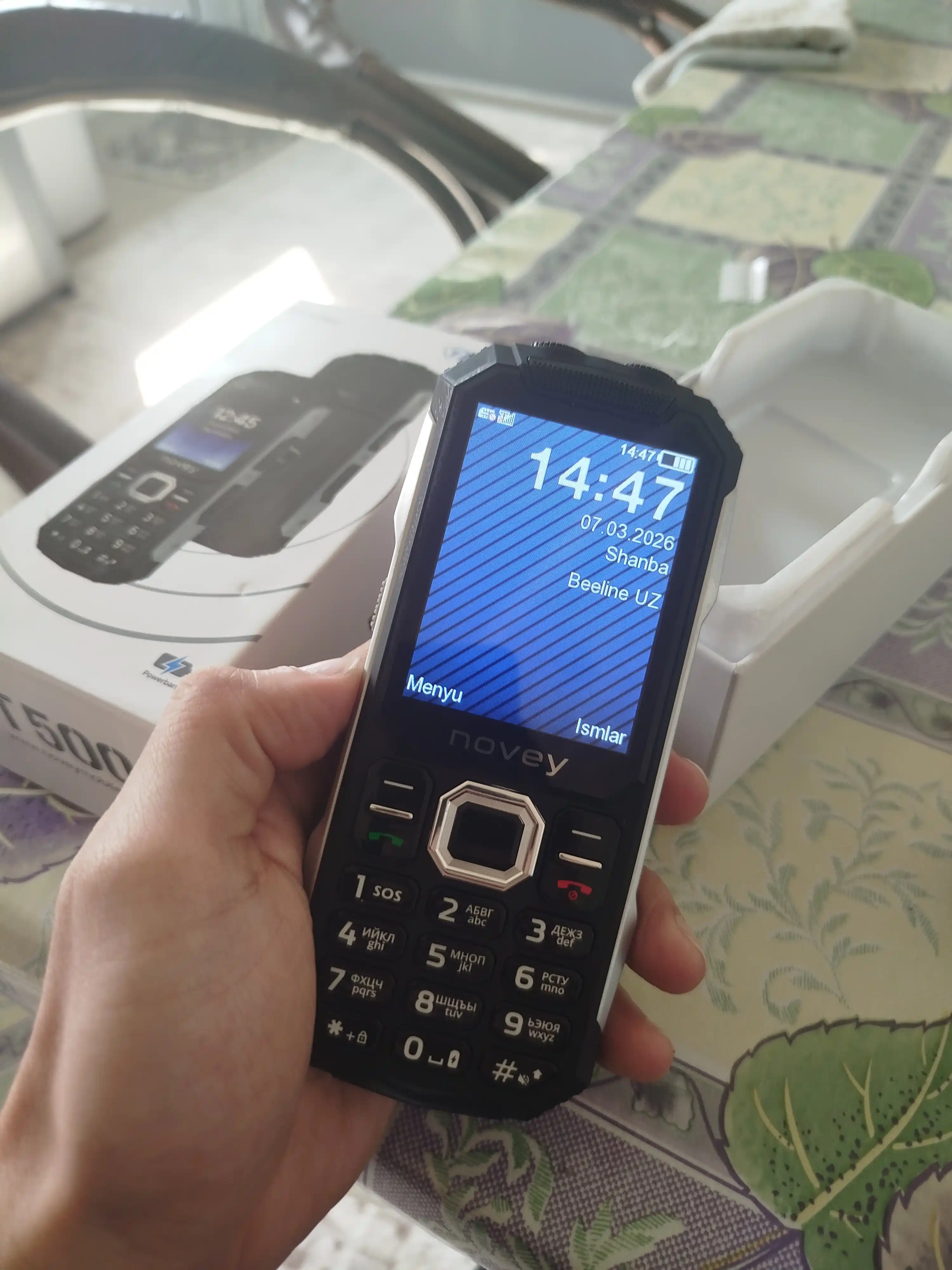 Knopkali telefon Novey T500, kamerasiz