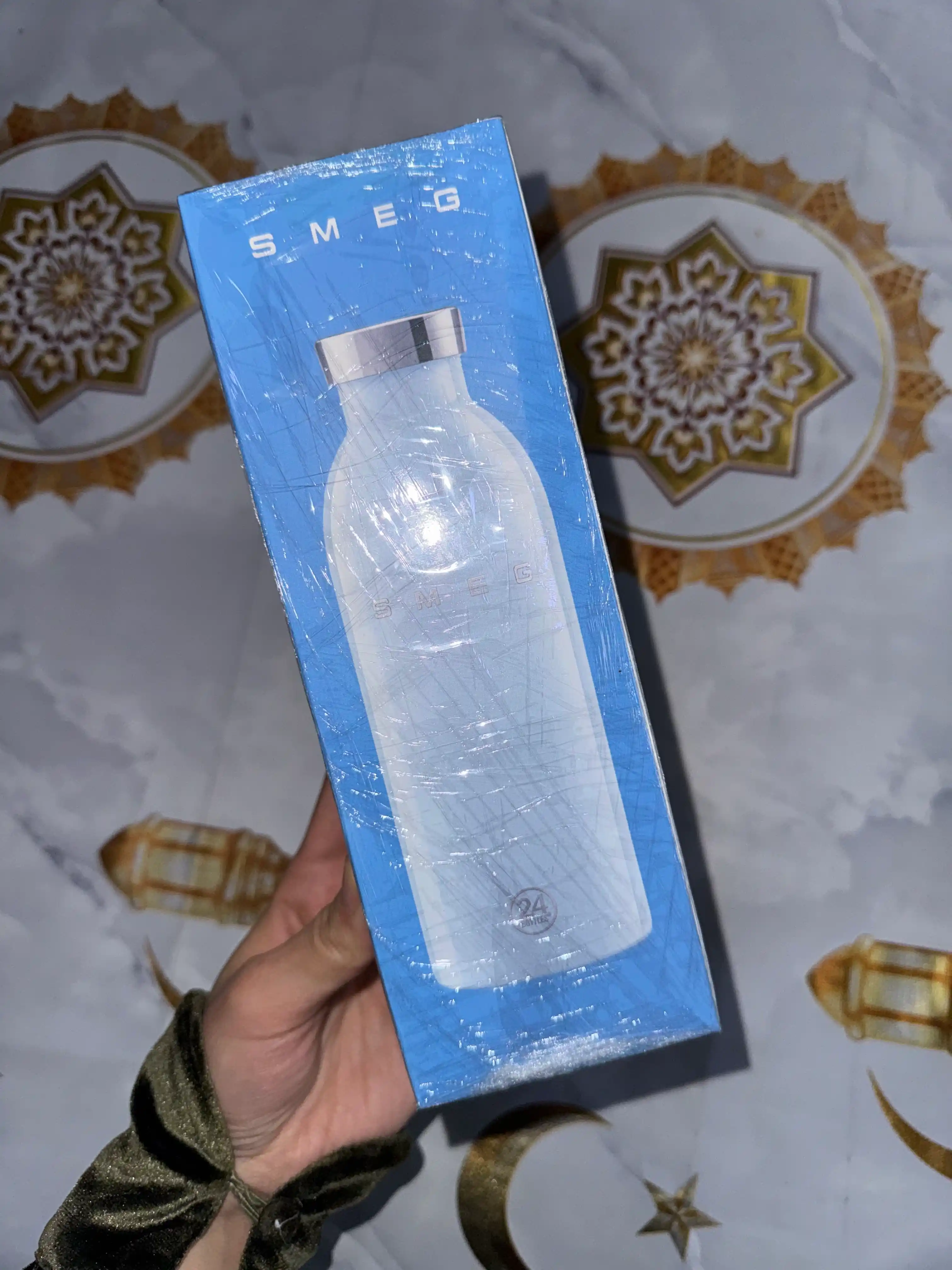 Термобутылка SMEG, модель 24 Bottles - сохраняет тепло 12 часов, холод 24 часов, 500 мл