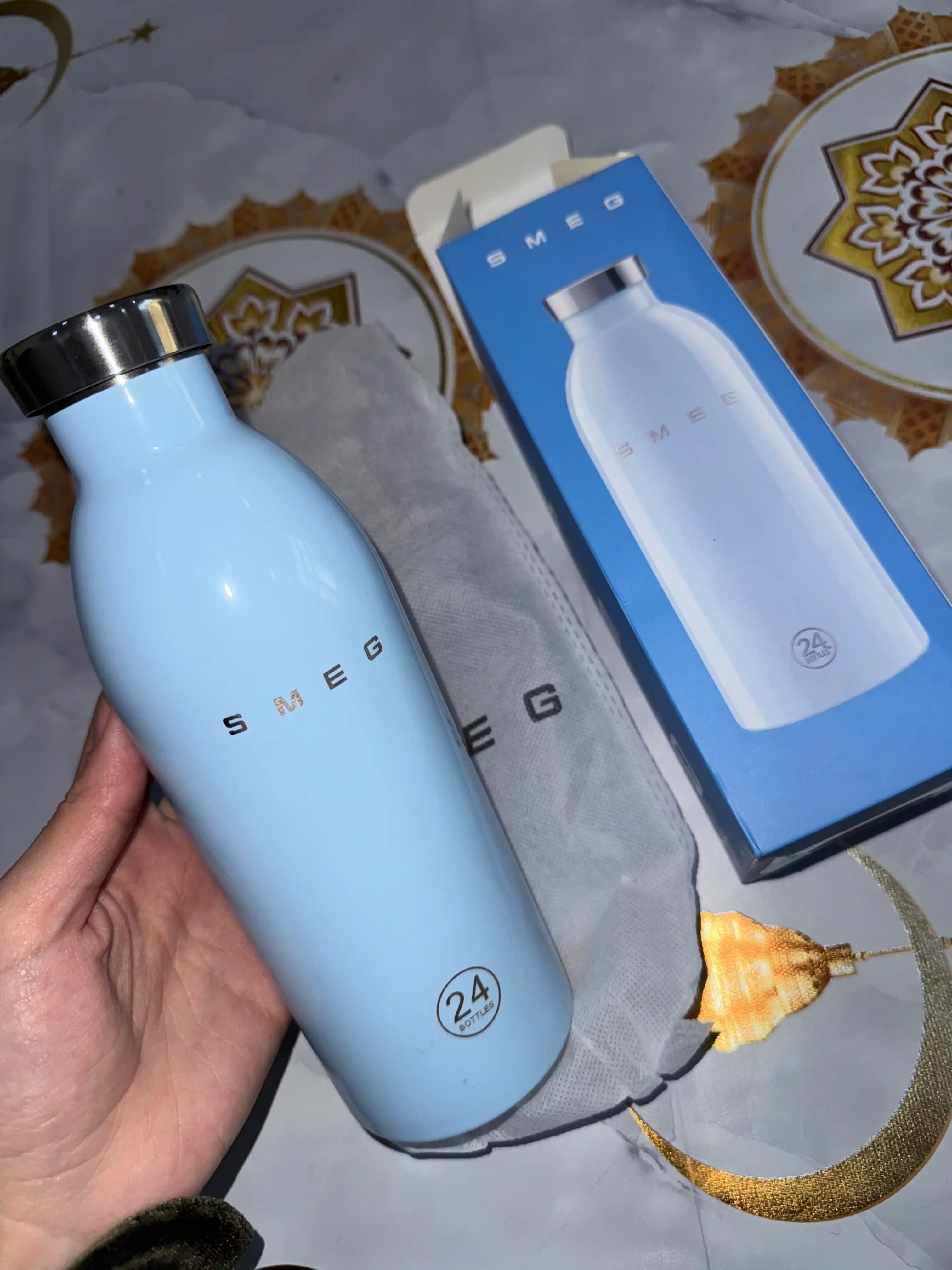Термобутылка SMEG, модель 24 Bottles - сохраняет тепло 12 часов, холод 24 часов, 500 мл