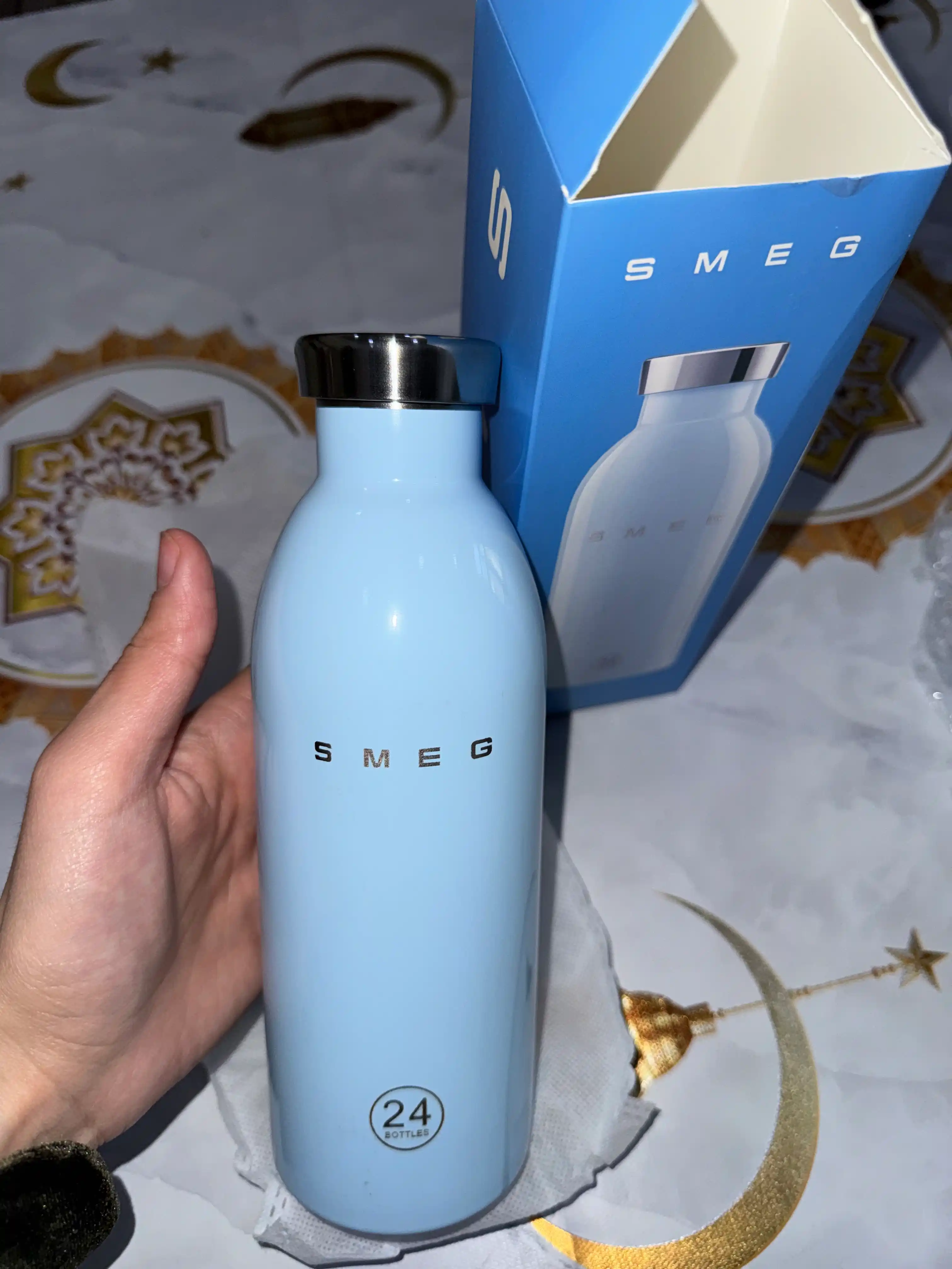 Термобутылка SMEG, модель 24 Bottles - сохраняет тепло 12 часов, холод 24 часов, 500 мл