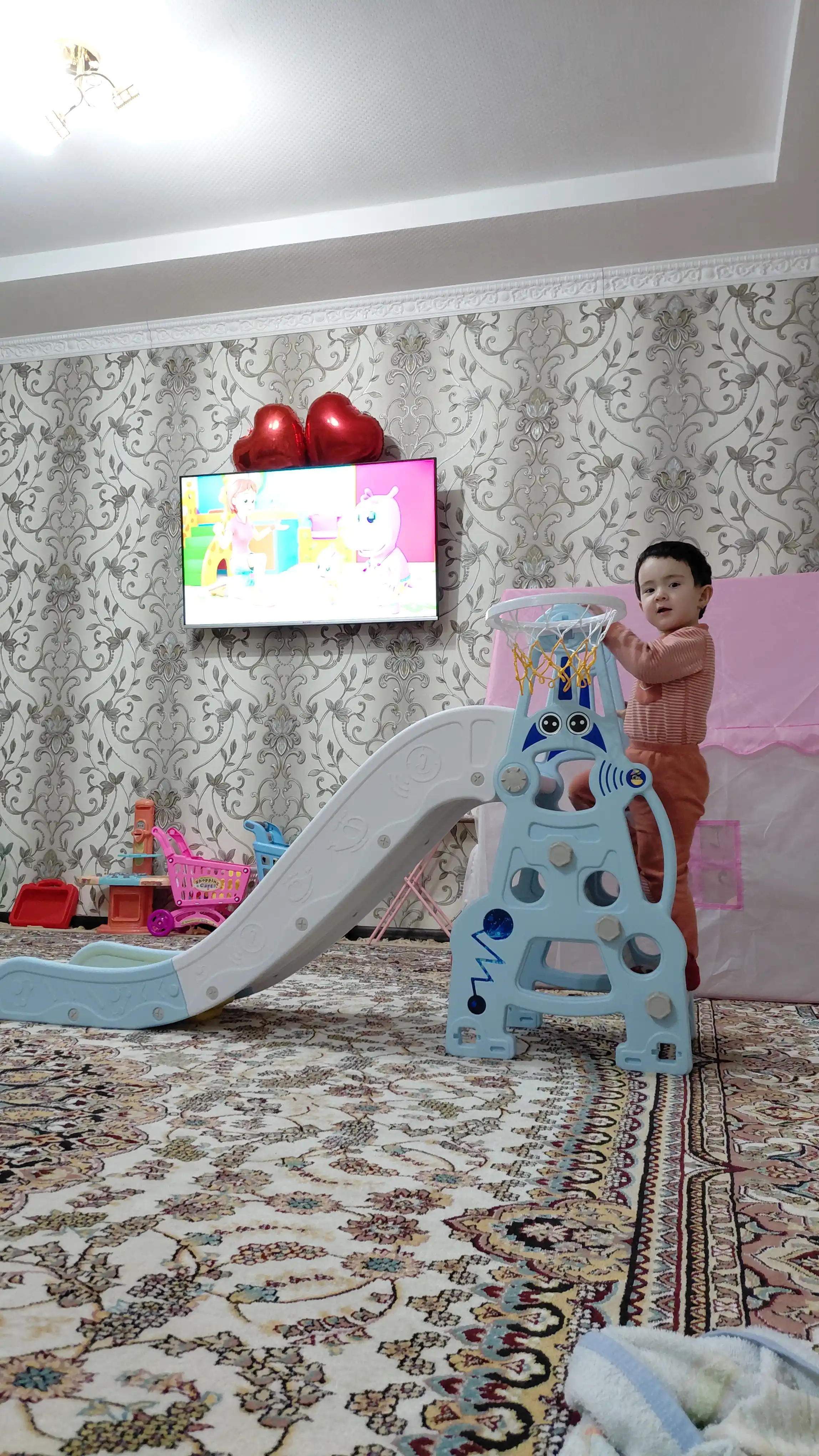 Детская горка и игровой комплекс FIDGO, модели с качелями и спортивный уголок