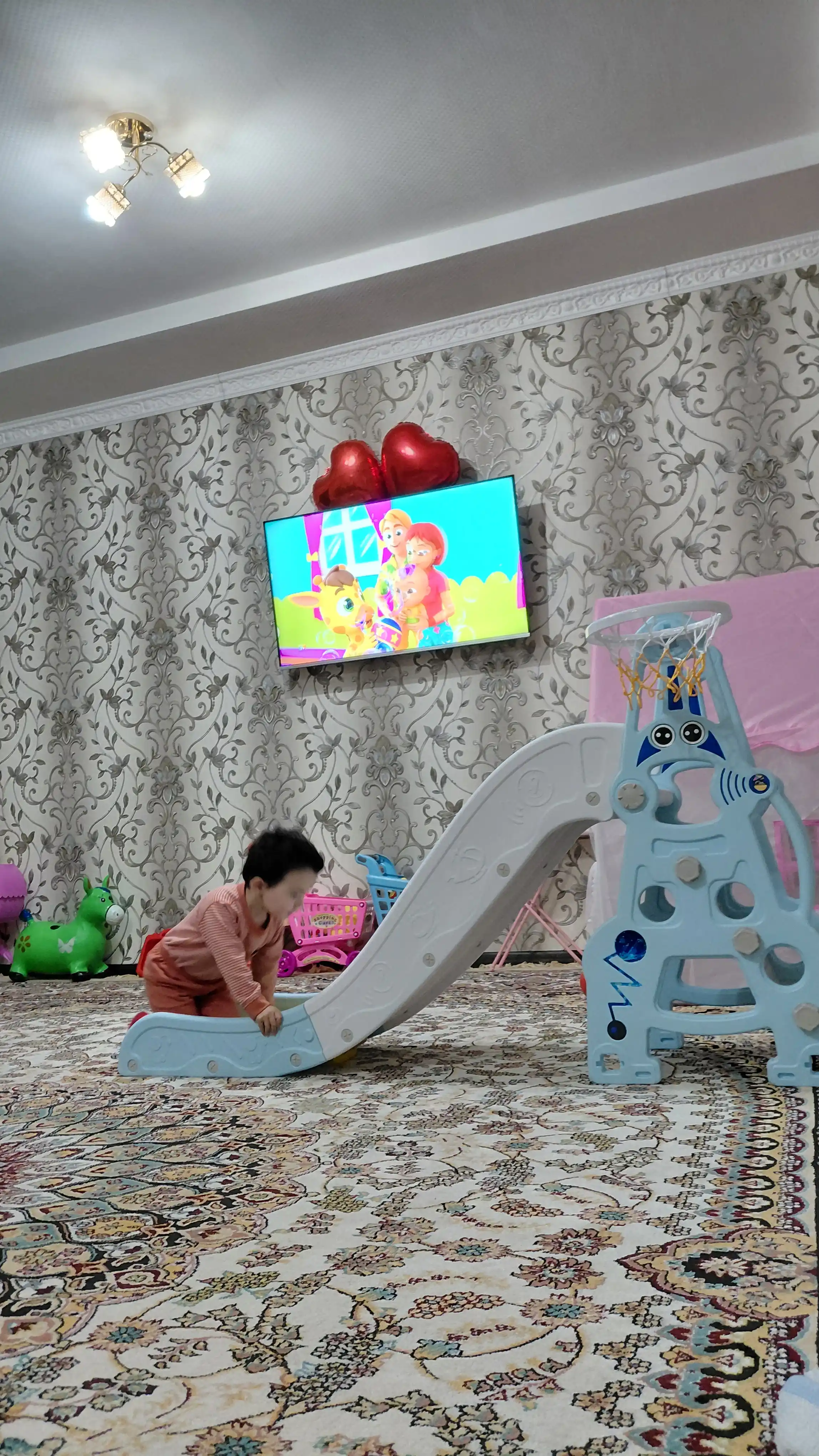 Детская горка и игровой комплекс FIDGO, модели с качелями и спортивный уголок