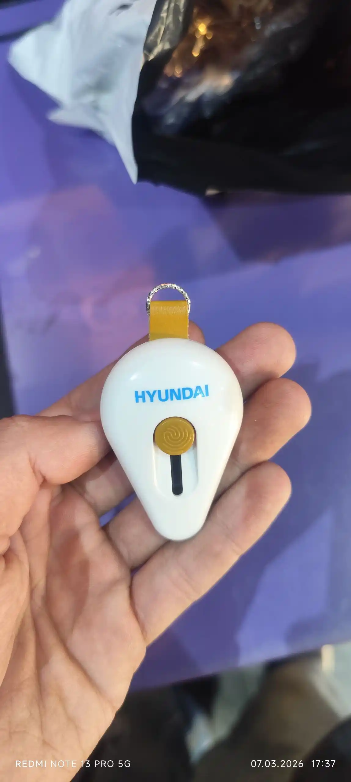 Qurilish ishlari uchun kichkina pichoq HYUNDAI