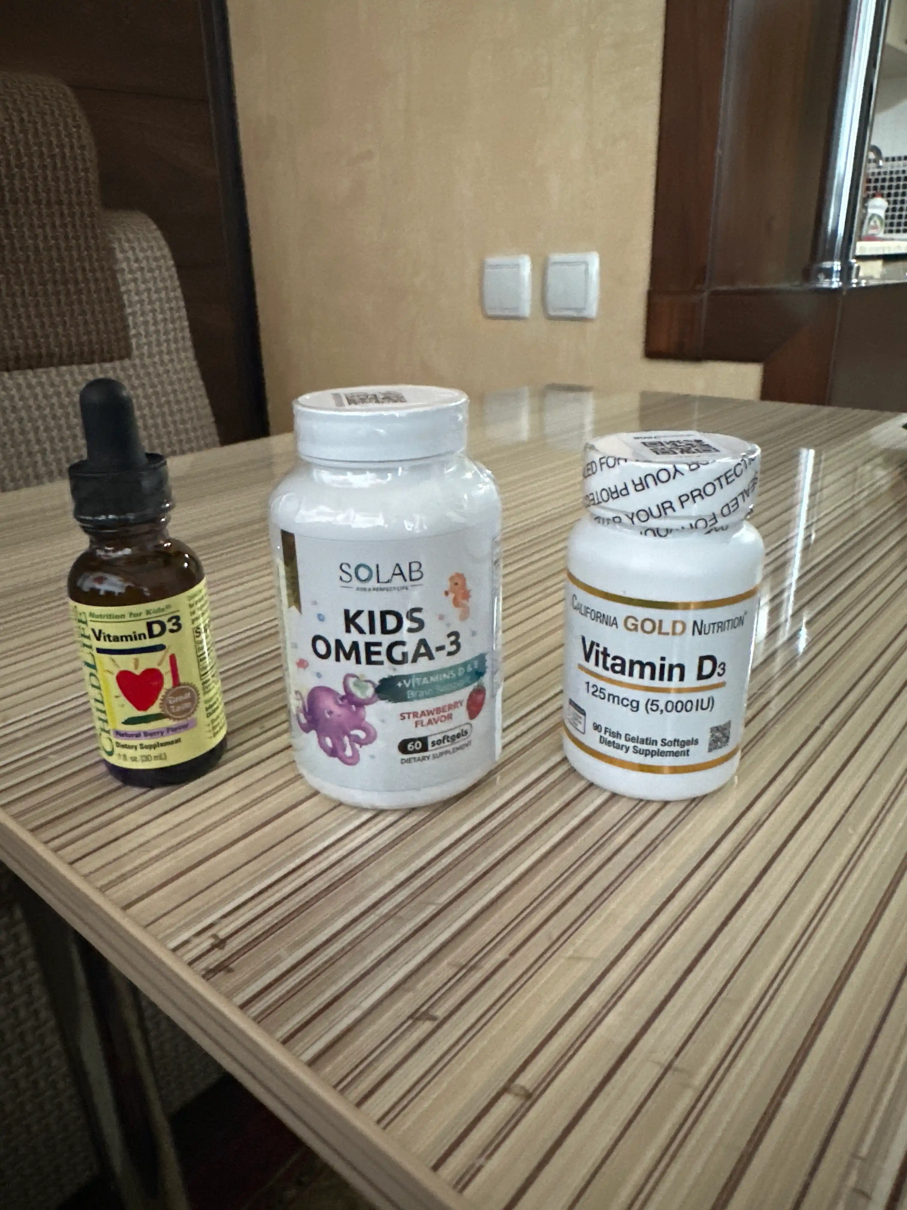 Omega-3, SOLAB, bolalar uchun + D va E vitamini bilan, qulupnay ta'mi, 60 kapsula