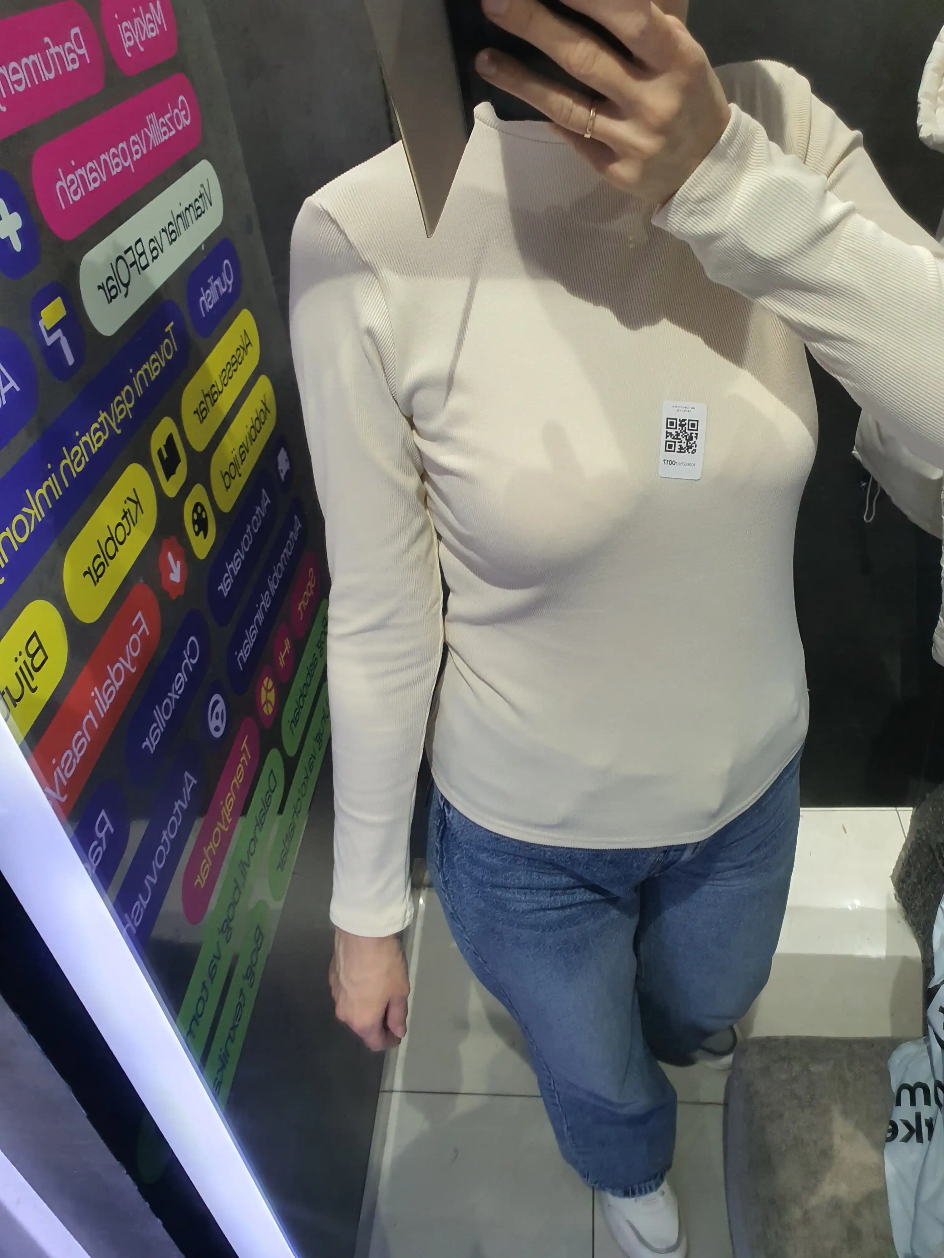 Ayollar uchun uzun yengli vodolazka, longsliv, yupqa baza