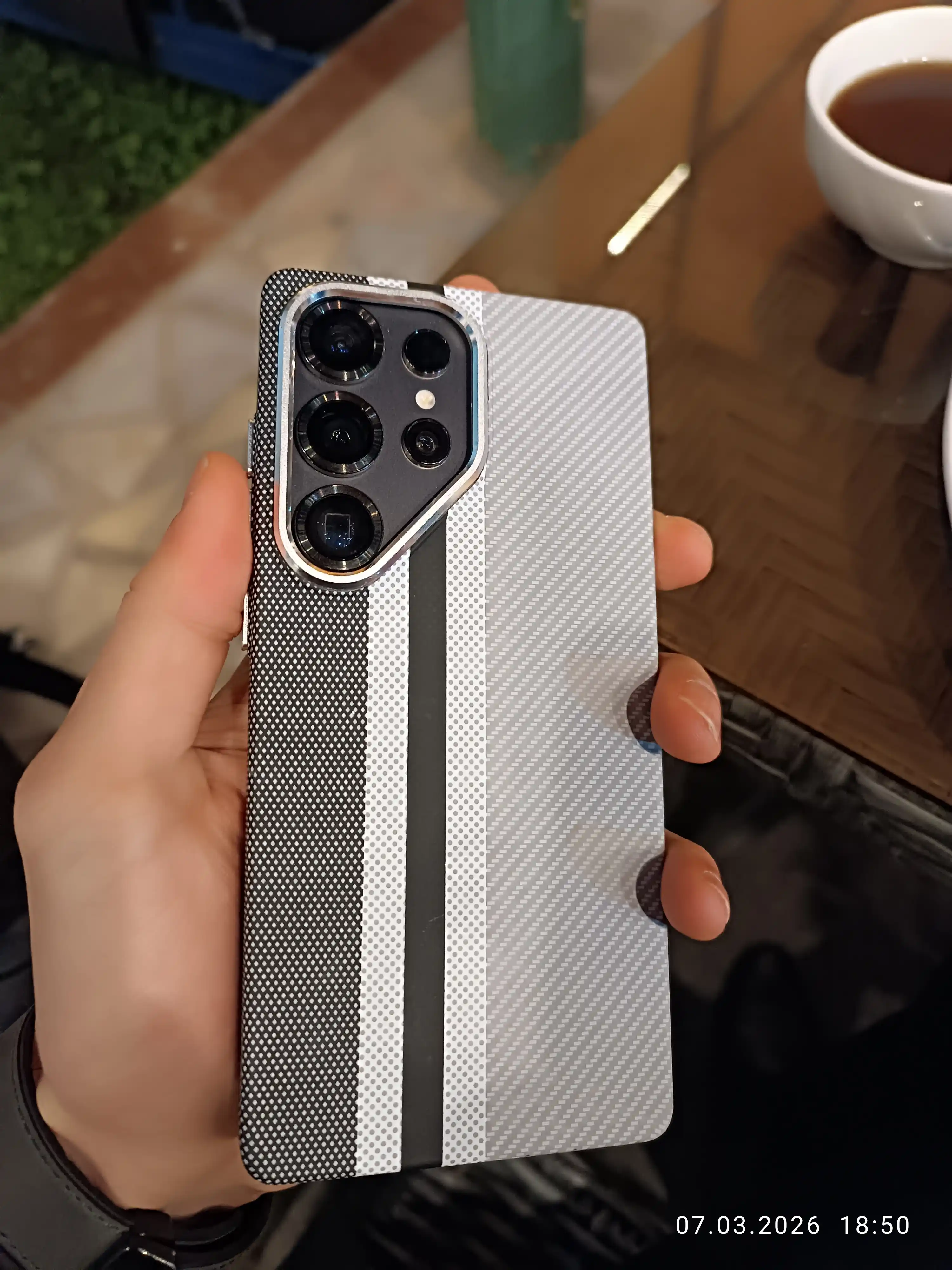 Чехол Карбон для Samsung Galaxy S22 , S23 Ultra, S24 Ultra, S25 Ultra, S26 Ultra с Magsafe
