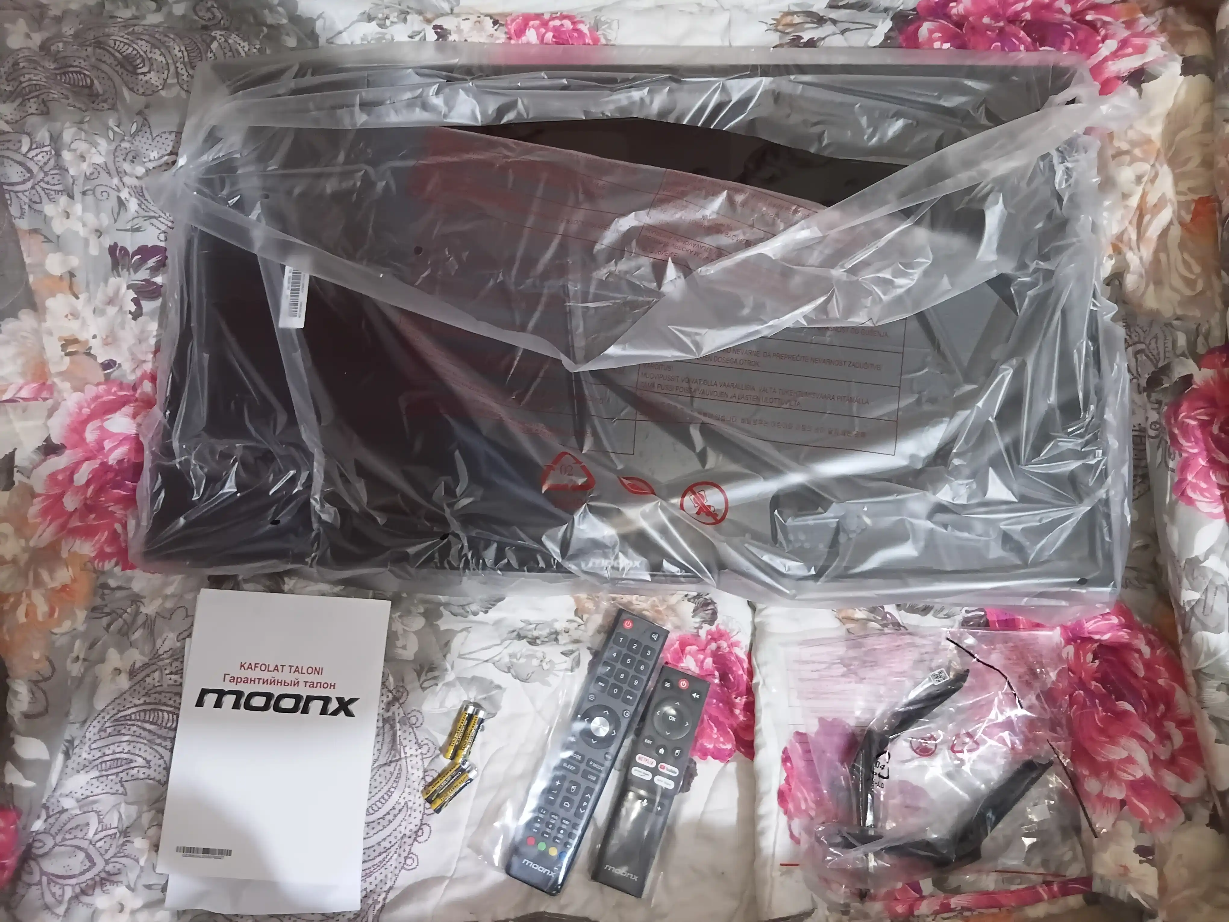 Телевизор MoonX 55", 43" 4K UltraHD, Smart, HDR поддержка, пульт в комплекте