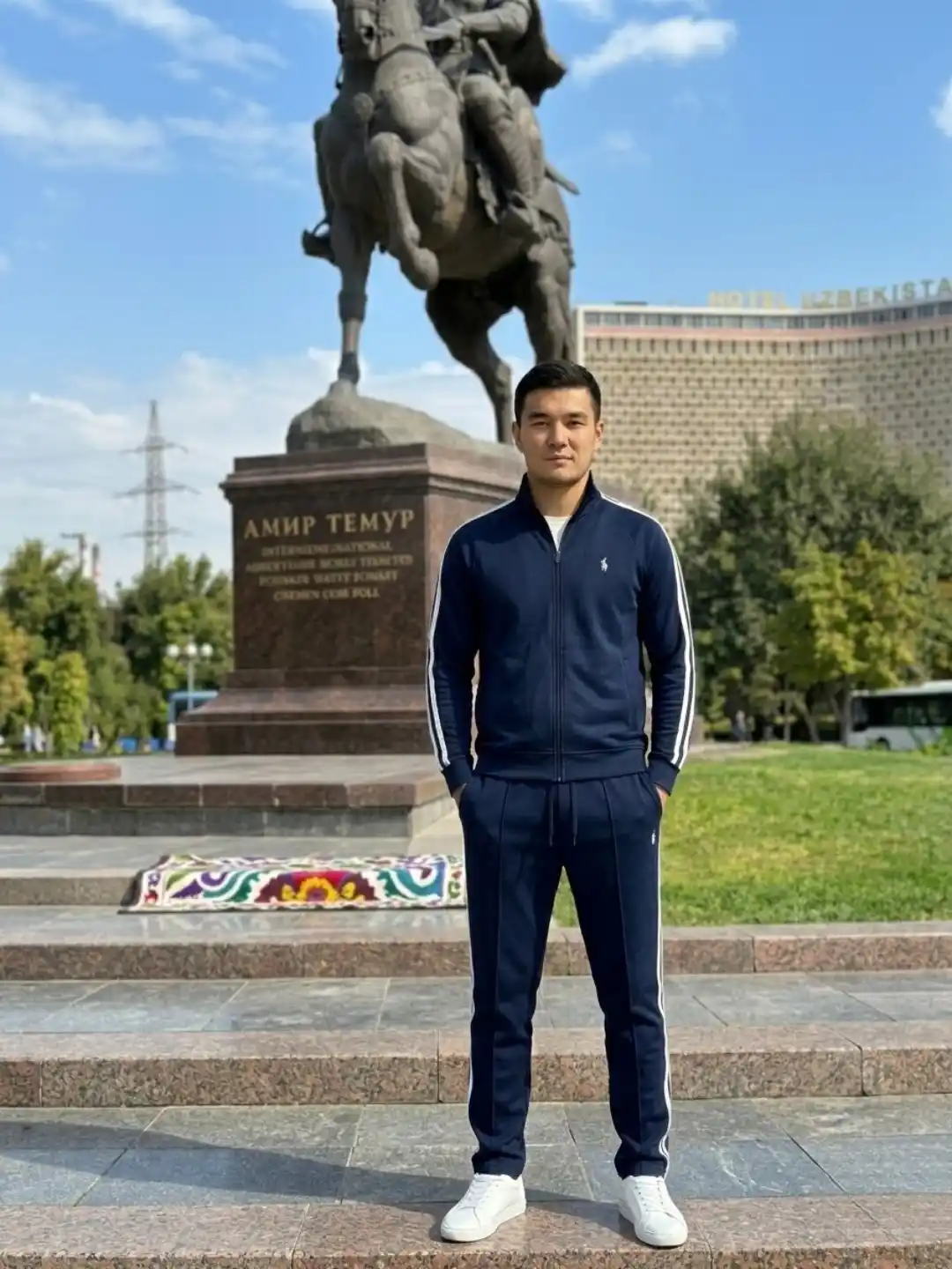 Kuzgi-Bahorgi ikki qismli kostyum polo, erkaklar uchun kiyim