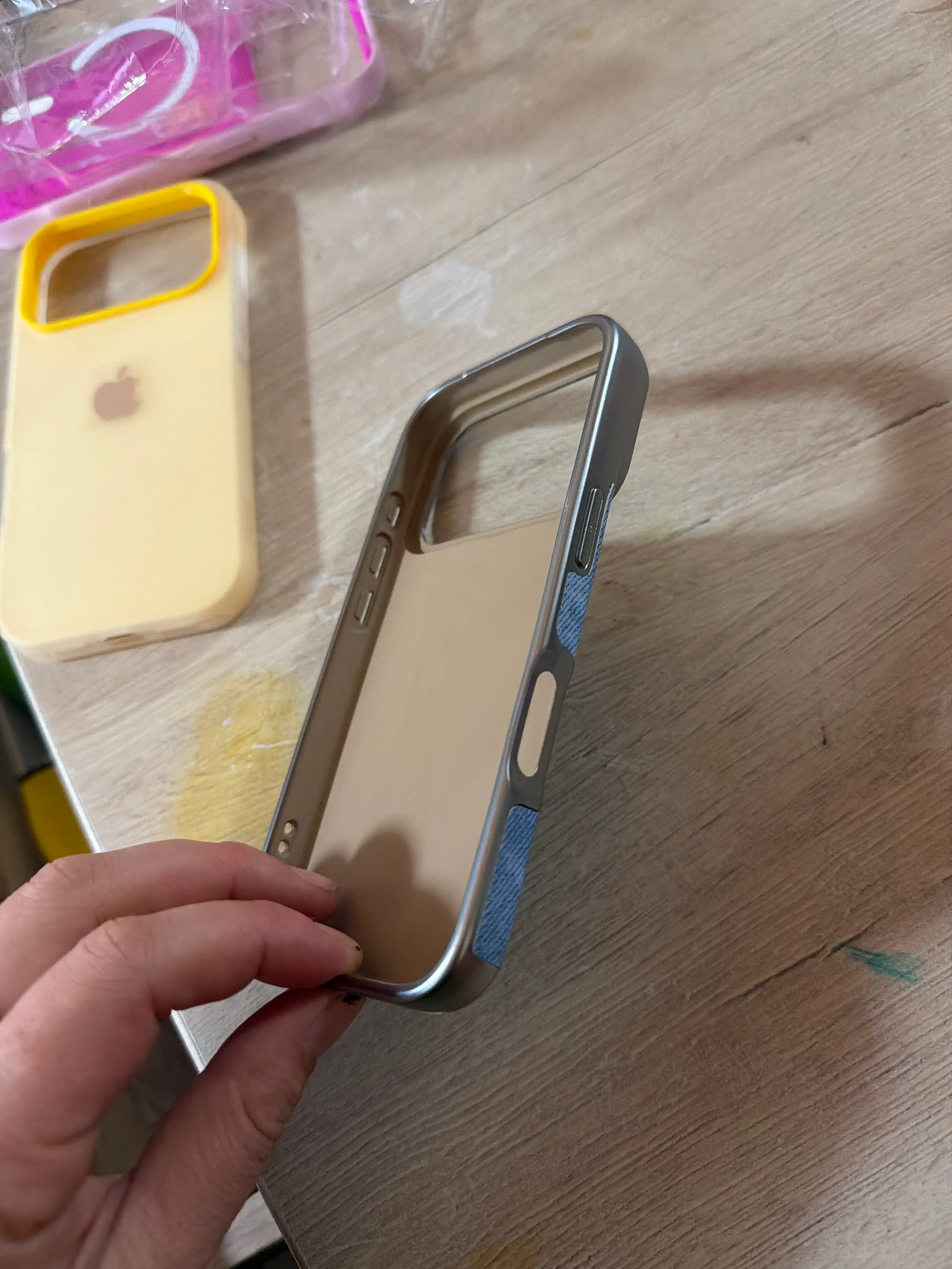 Chexol iPhone uchun 11, 12, 13, 14, 15, 16, 17, Pro, Plus, Pro max