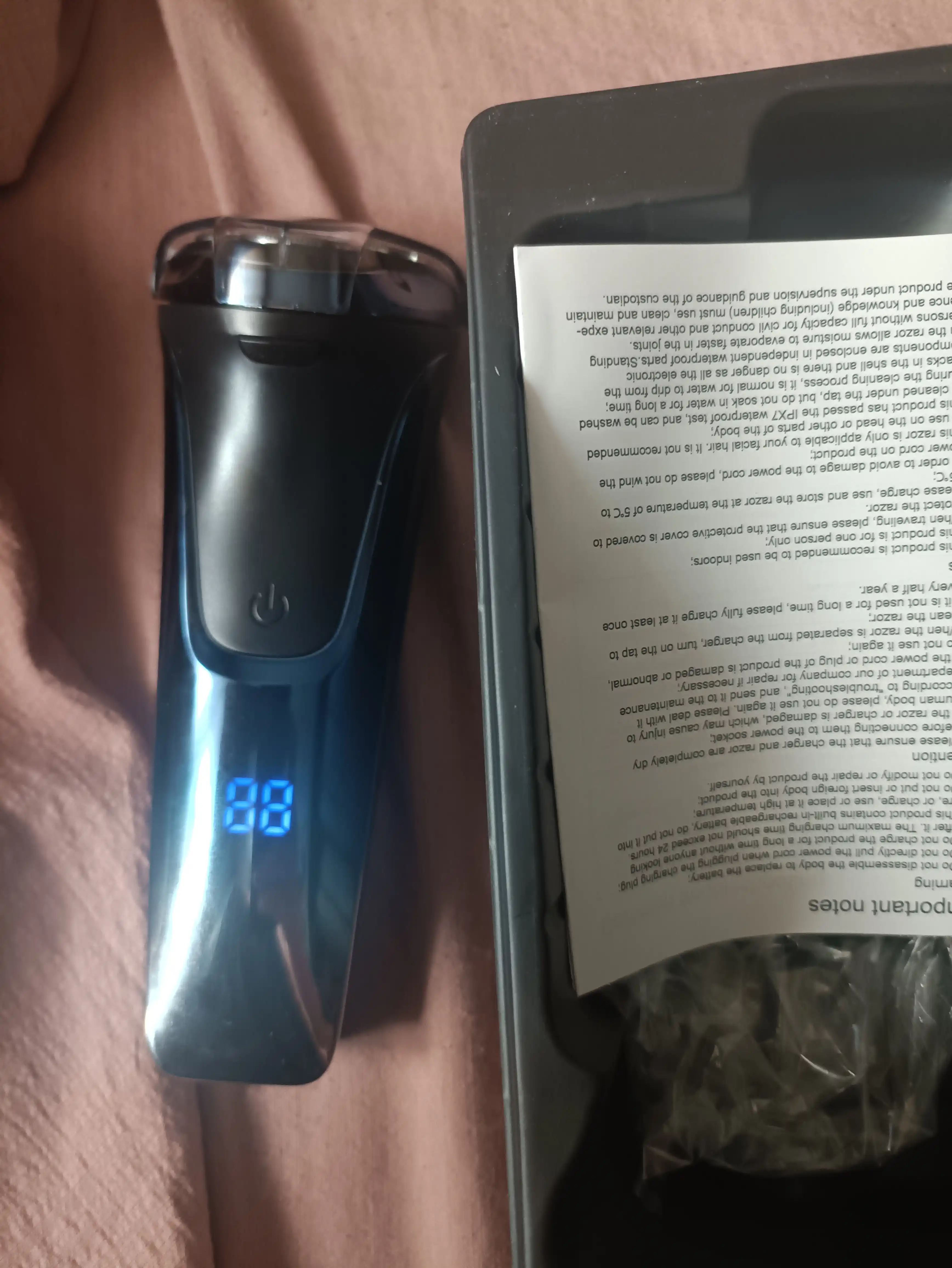 Elektr soqol olish mashinasi erkaklar uchun trimmer bilan, akkumulyatorli simsiz portativ