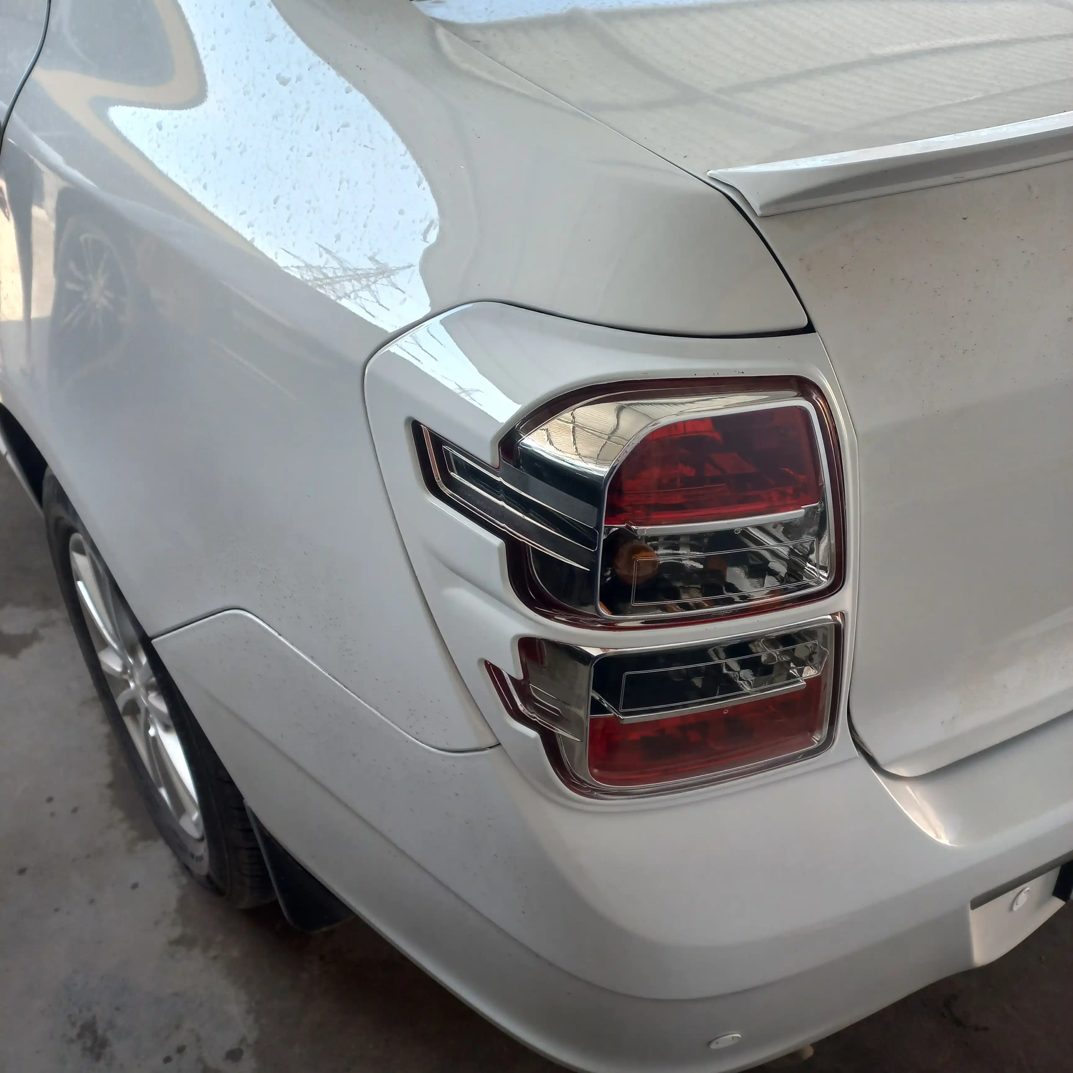 Накладки на задние фонари для Chevrolet Cobalt (комплект)