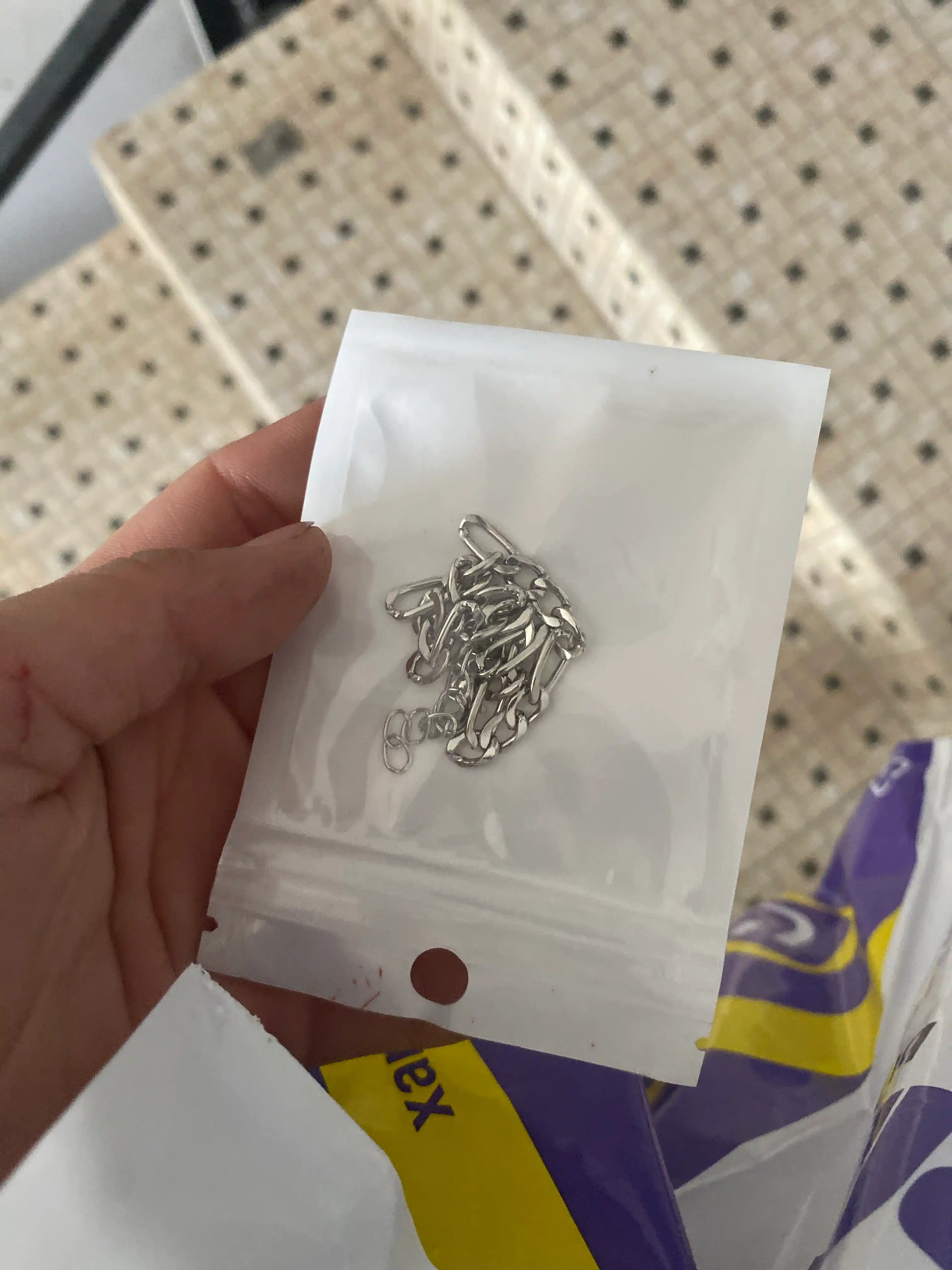 Erkaklar bilaguzugi, zamonaviy, kundalik taqish uchun