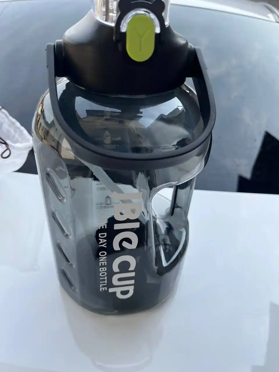 Suv va ichimliklar uchun trubkali katta butilka, 3000 ml, BIG Cup