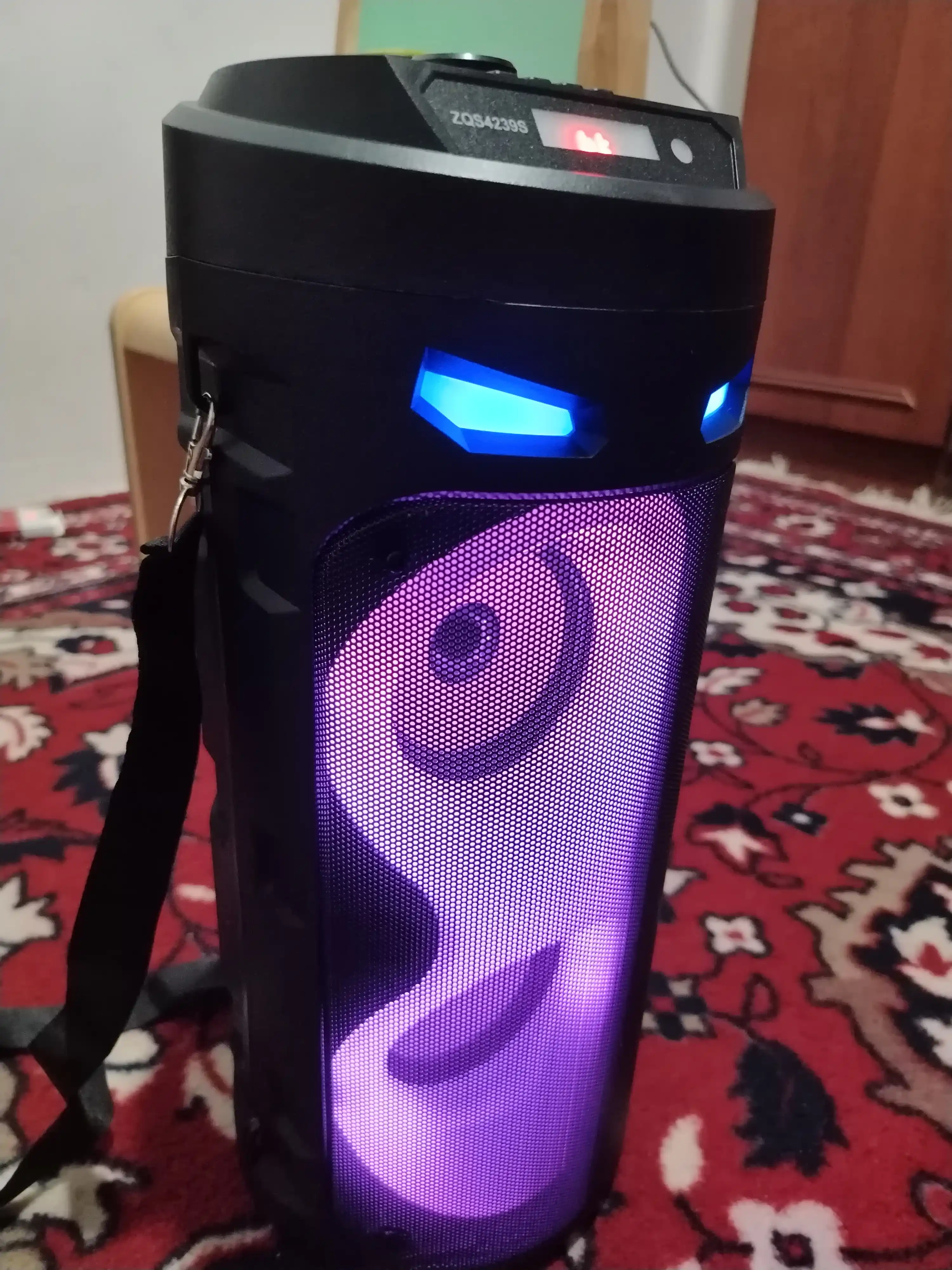 Караоке-колонка ZQS4239, Bluetooth, с микрофоном и RGB-подсветкой