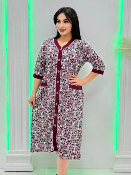 Ayollar uchun zamonaviy tugmali xalat / uy libosi - 