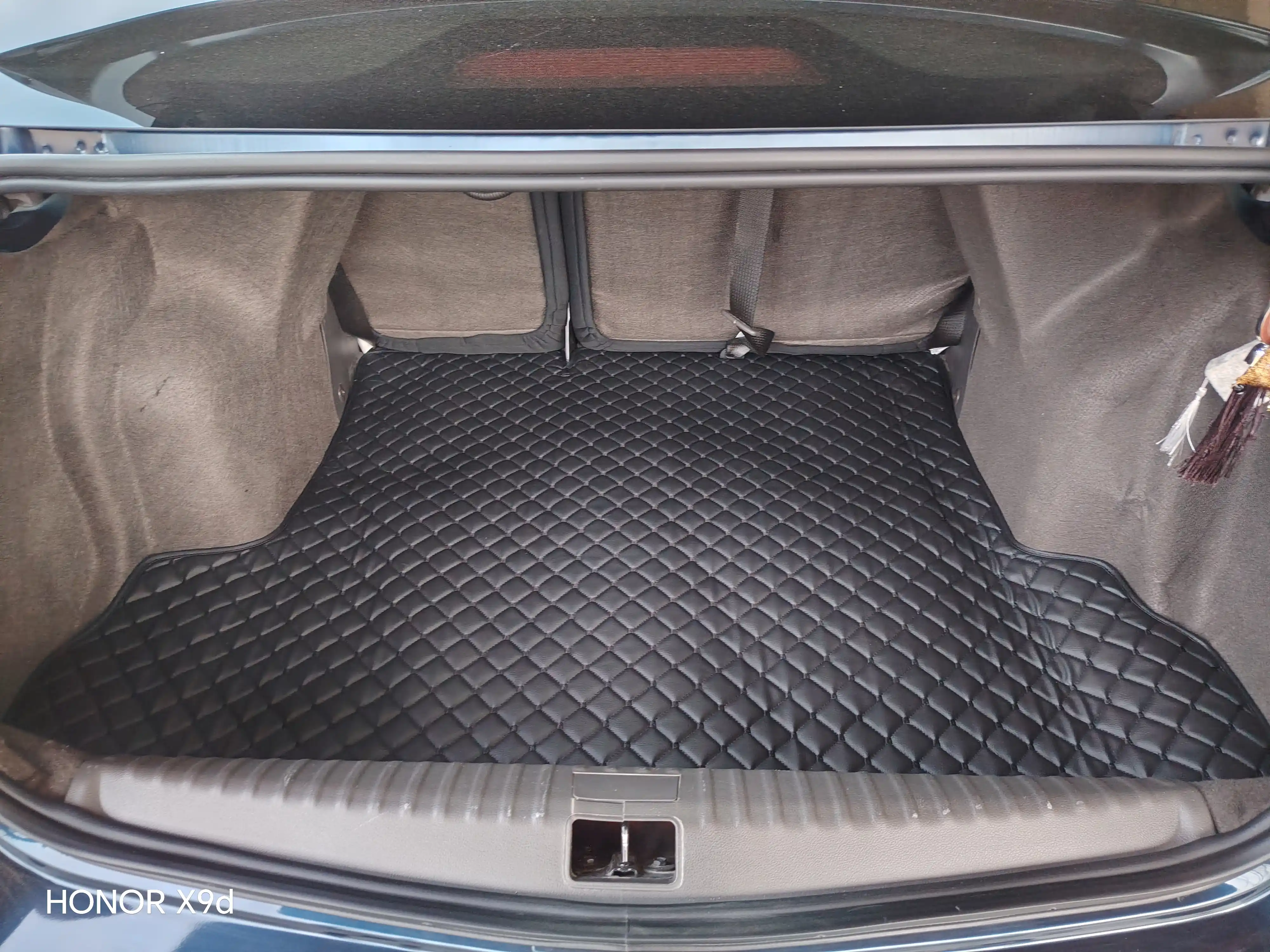 Yukxona uchun charm polik Chevrolet Lacetti