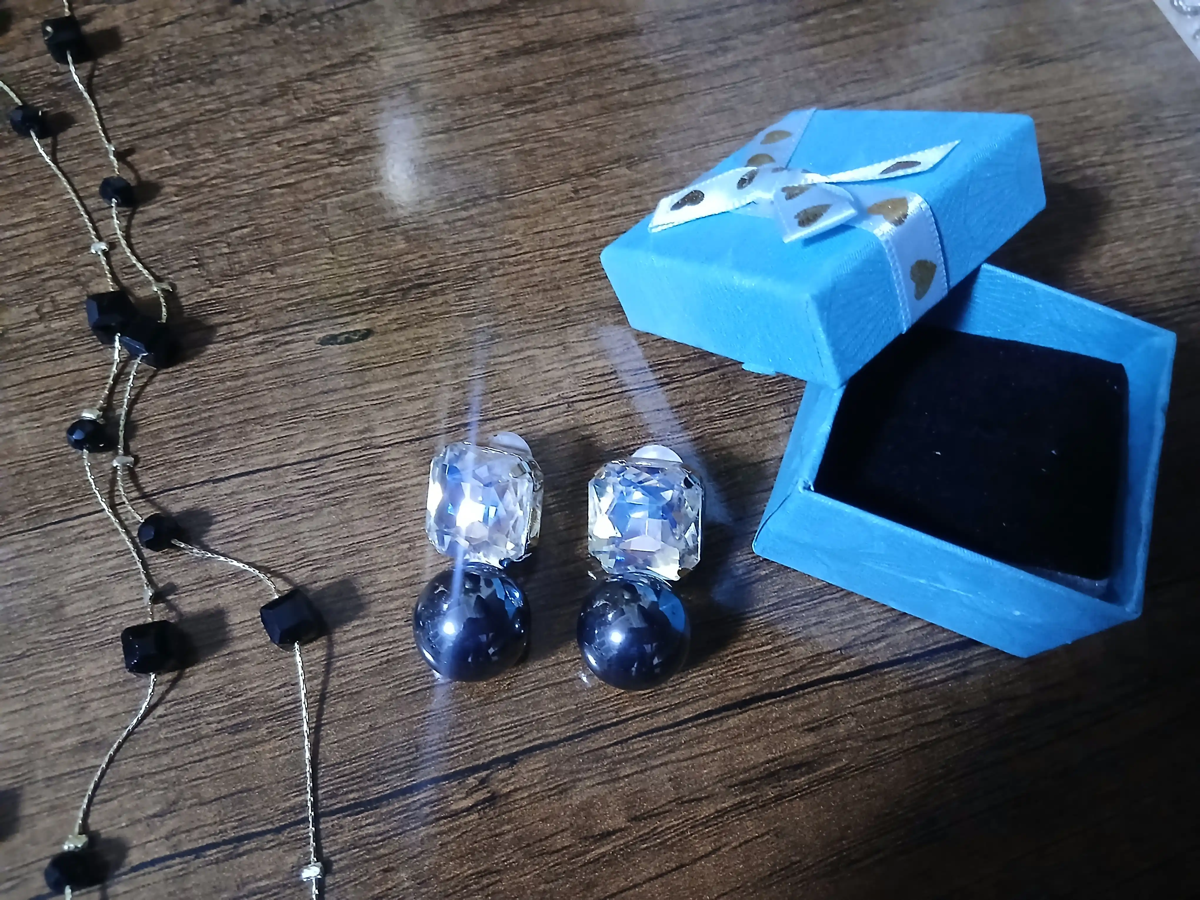 Серьги с крупным камнем, серьги жемчуг, сережки