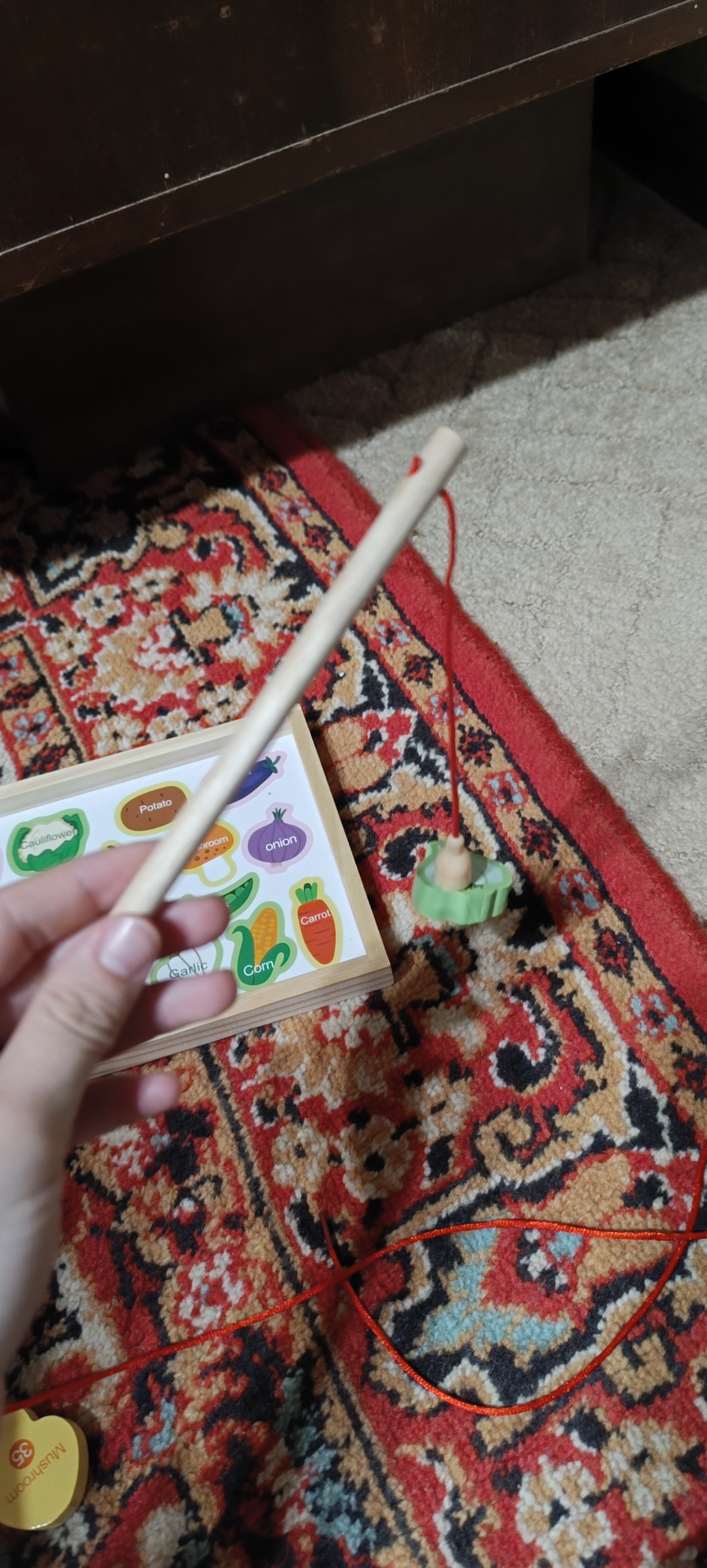 Yog'ochli baliq ovi o'yini, Montessori uslubidagi to'plam «Hayvonlar va Mevalar»