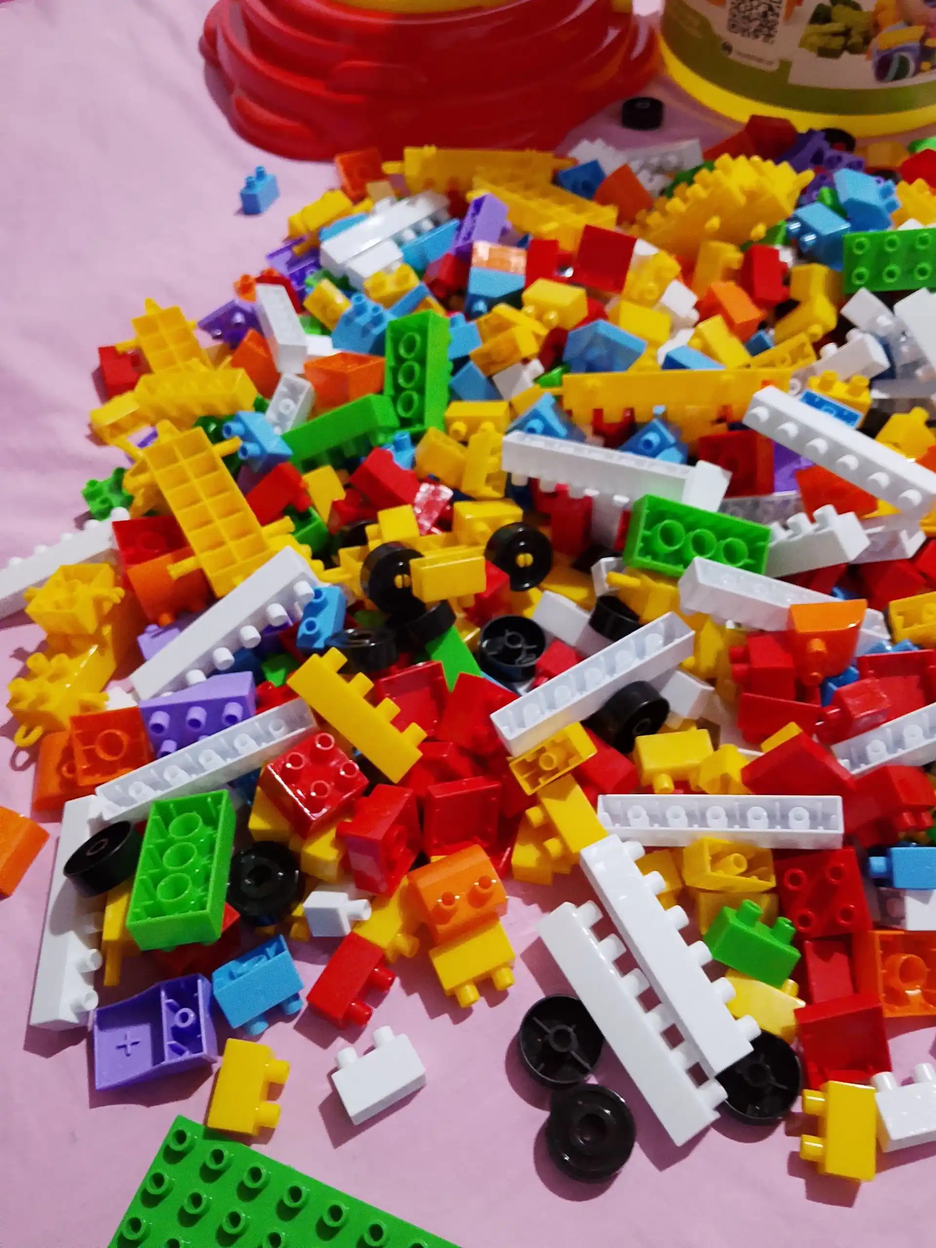 Konstruktori Bricks and Blocks,  bolalar uchun rivojlantiruvchi o‘yinchoqlar