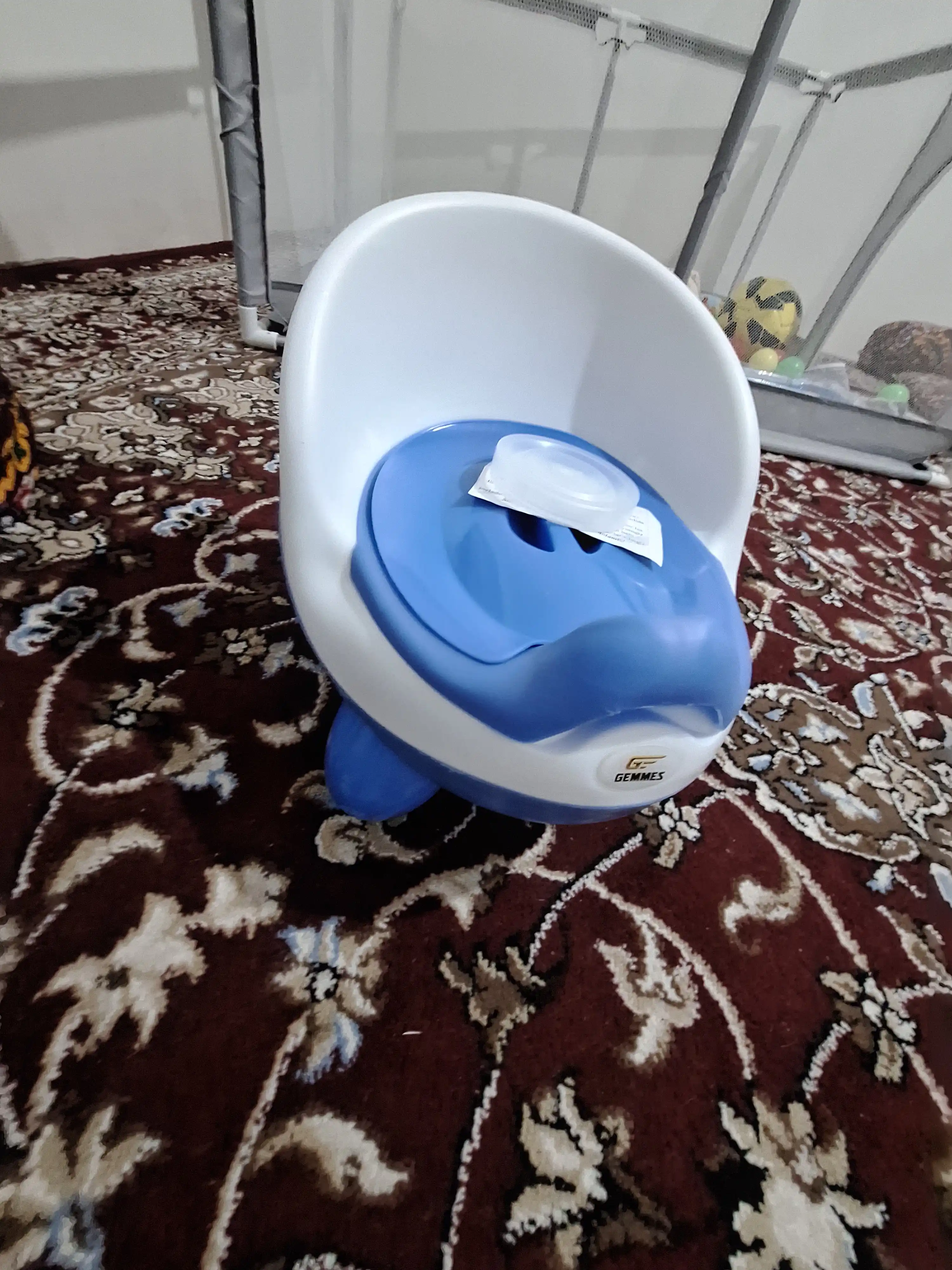 Детский горшок со спинкой и крышкой