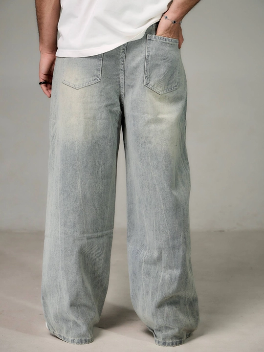 Baggi jinsi, keng, katta o'Ichamli