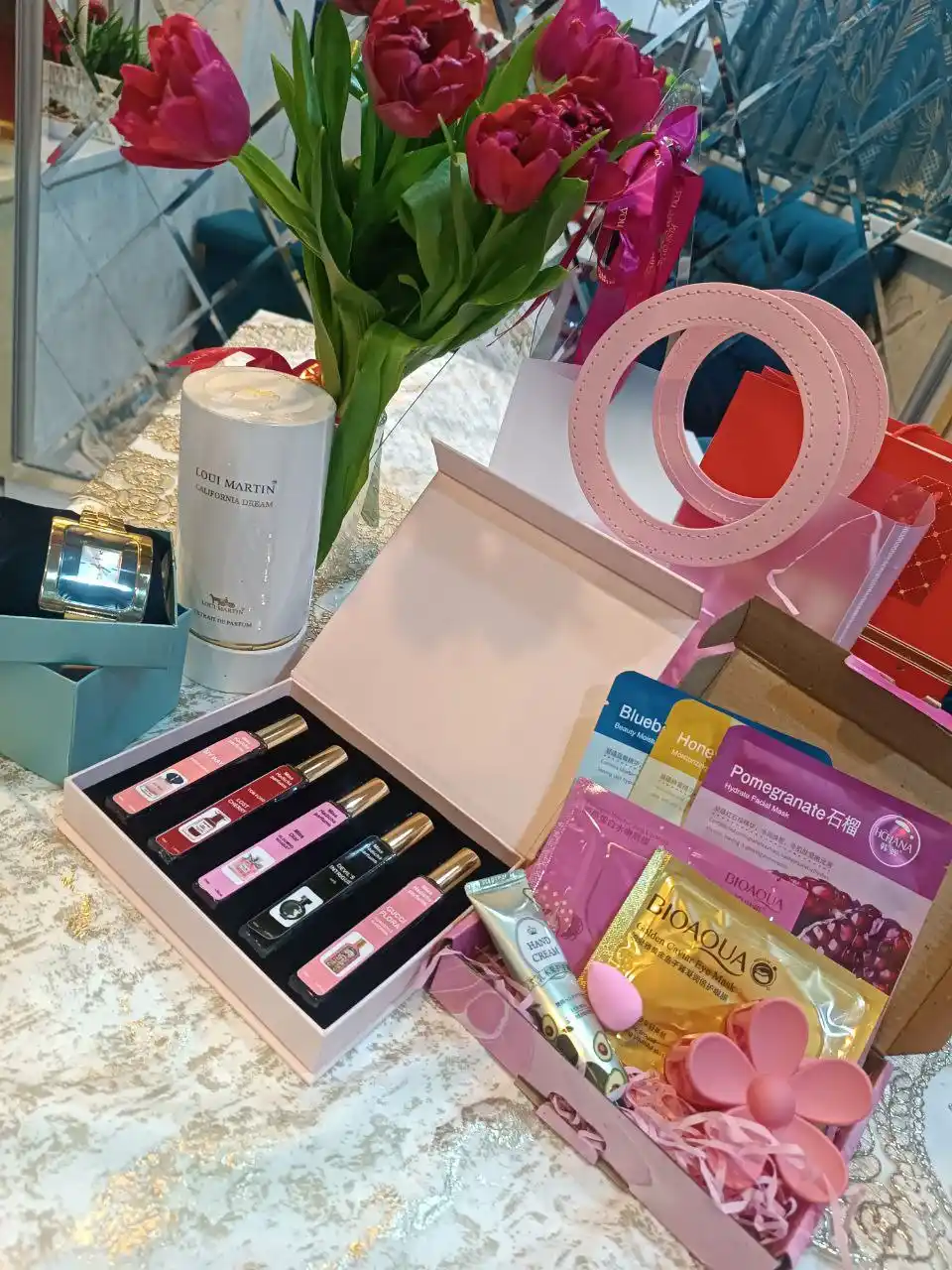 Набор косметики, подарок девушке, маме, женщине, уход за лицом, Beauty Box, 8 в 1