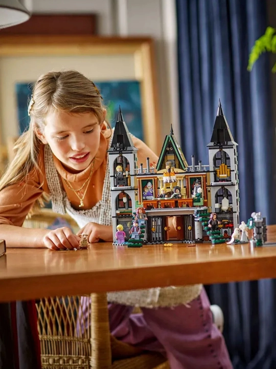 Конструктор Harry Potter Hogsmeade Village, 3228 деталей, 18+, коллекционный набор