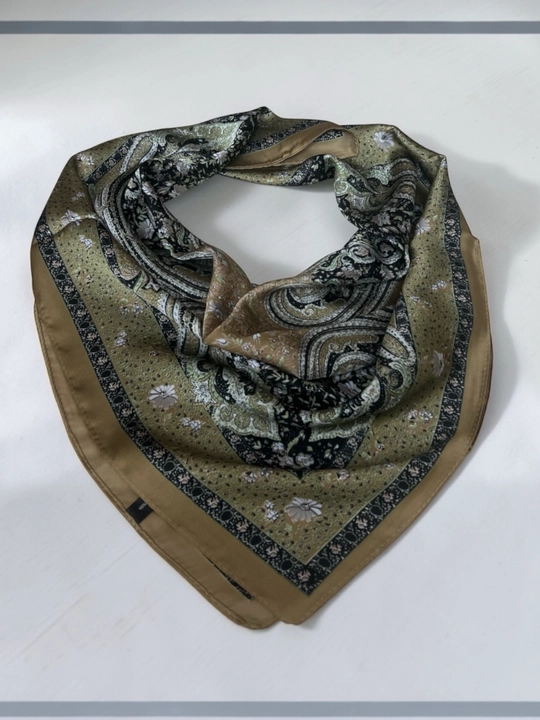 Ayollar bandanasi, ro‘mol yumshoq, yoqimli atlasdan tayyorlangan, Xitoy, o‘lchami 67x67 sm
