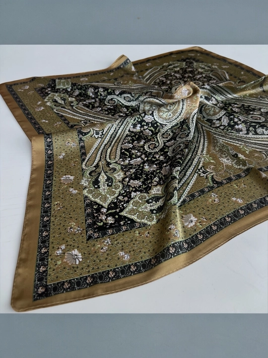 Ayollar bandanasi, ro‘mol yumshoq, yoqimli atlasdan tayyorlangan, Xitoy, o‘lchami 67x67 sm