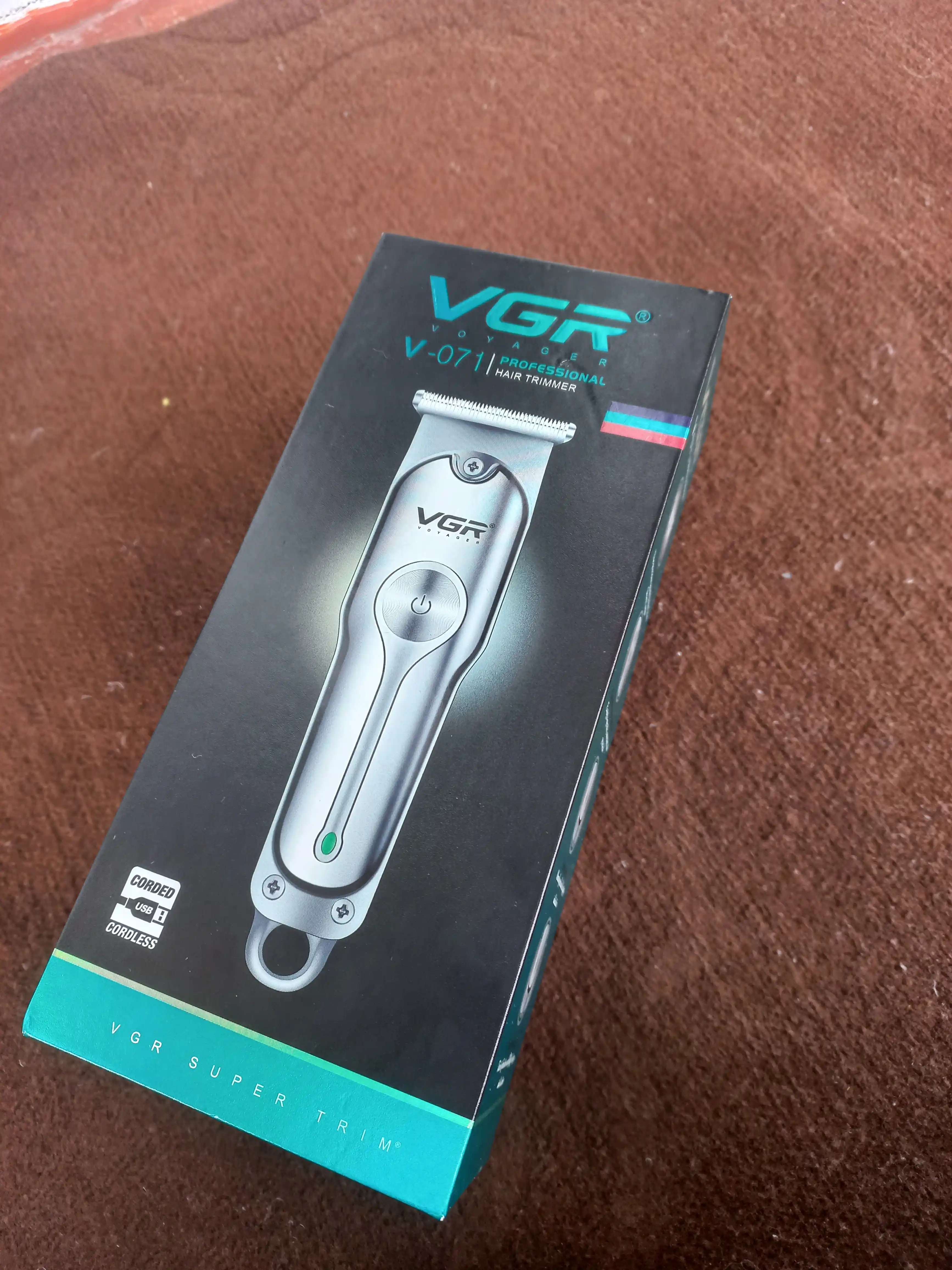 Soqol, mo‘ylov va soch uchun simsiz VGR V-055, 071, 075, 999, 933 trimmer