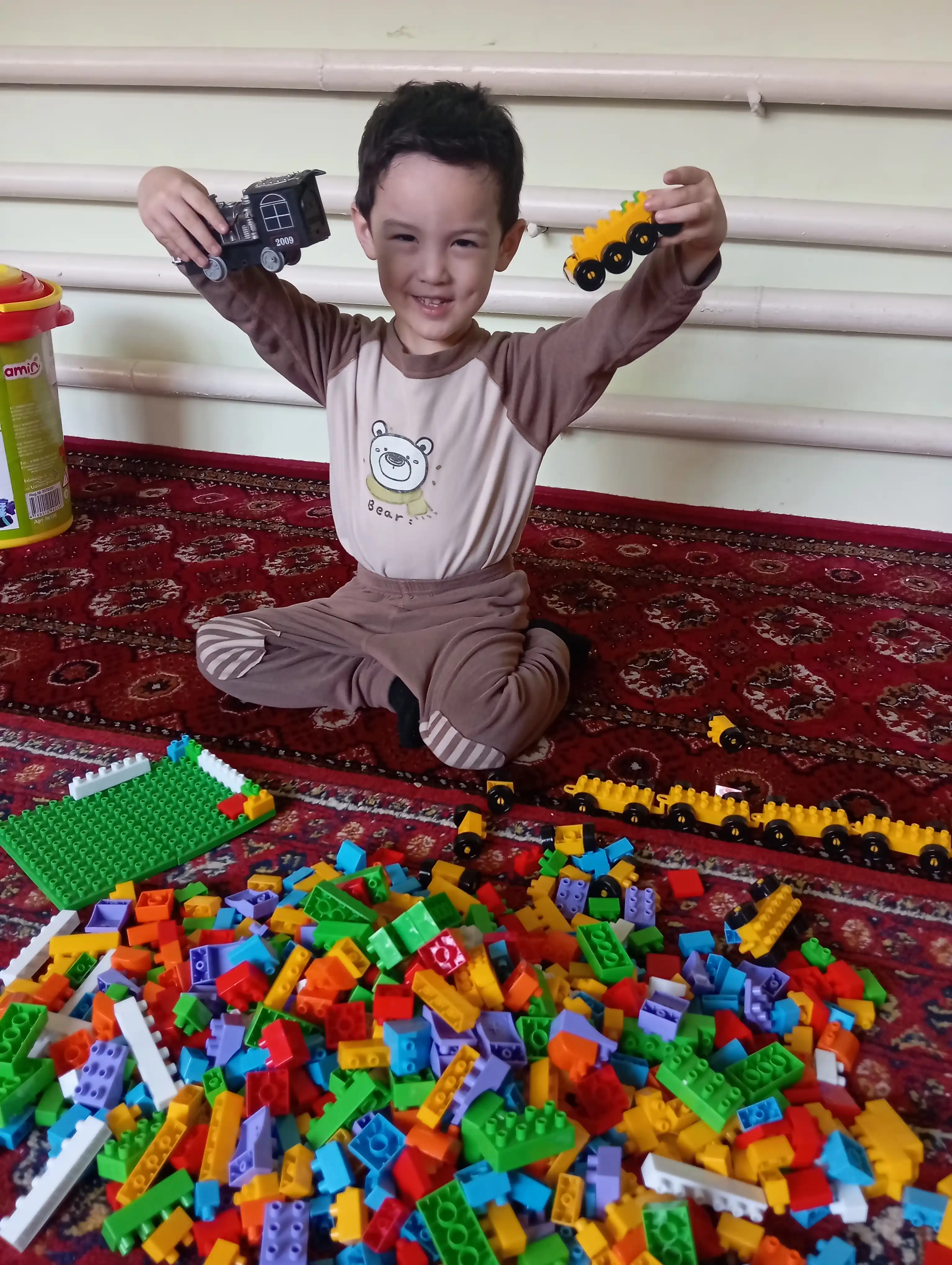 LEGO konstruktor, 707 dona detallardan iborat to‘plam