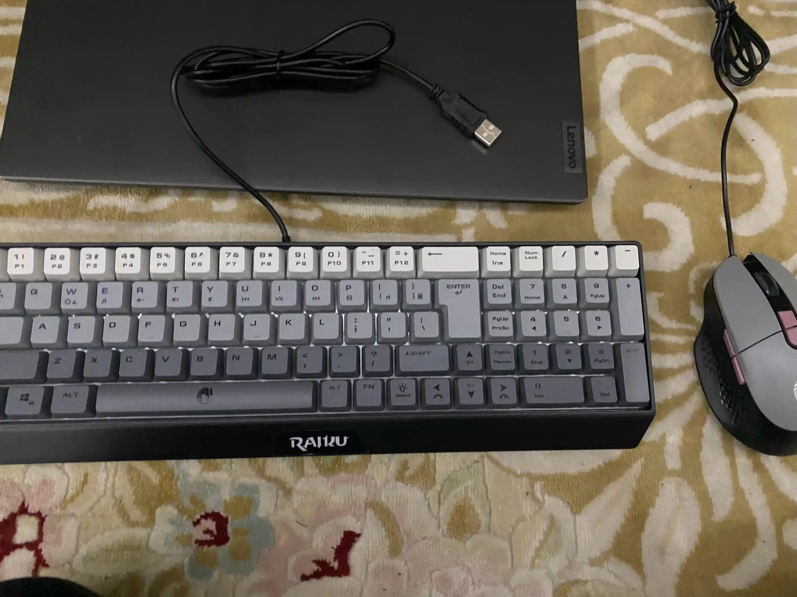 RGB klaviatura, simli, simsiz, mexanik variantlar, klaviatura + sichqoncha to‘plami