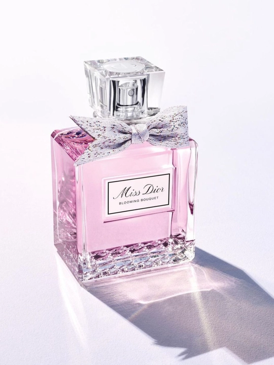 Miss Dior Blooming Bouquet Dior ayollar uchun atir, gul aromatli parfum