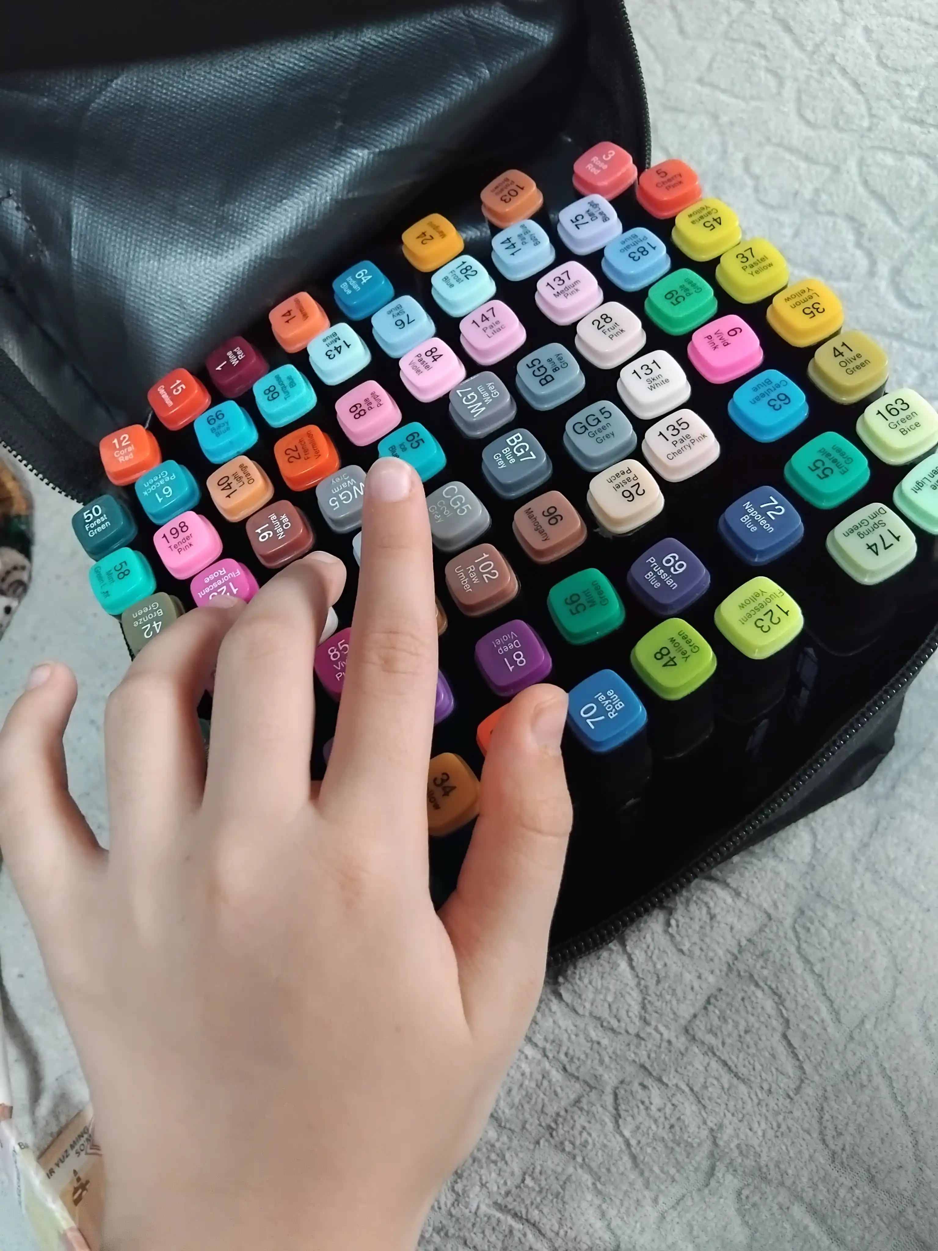 Ko'p rangli Touch markerlar to'plami
