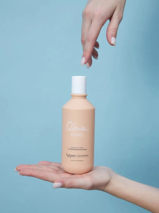 Soch uchun Estel Quchoqlash, tiklash, namlash, yaltiroqlik va yorqinlik shampuni, 300 ml