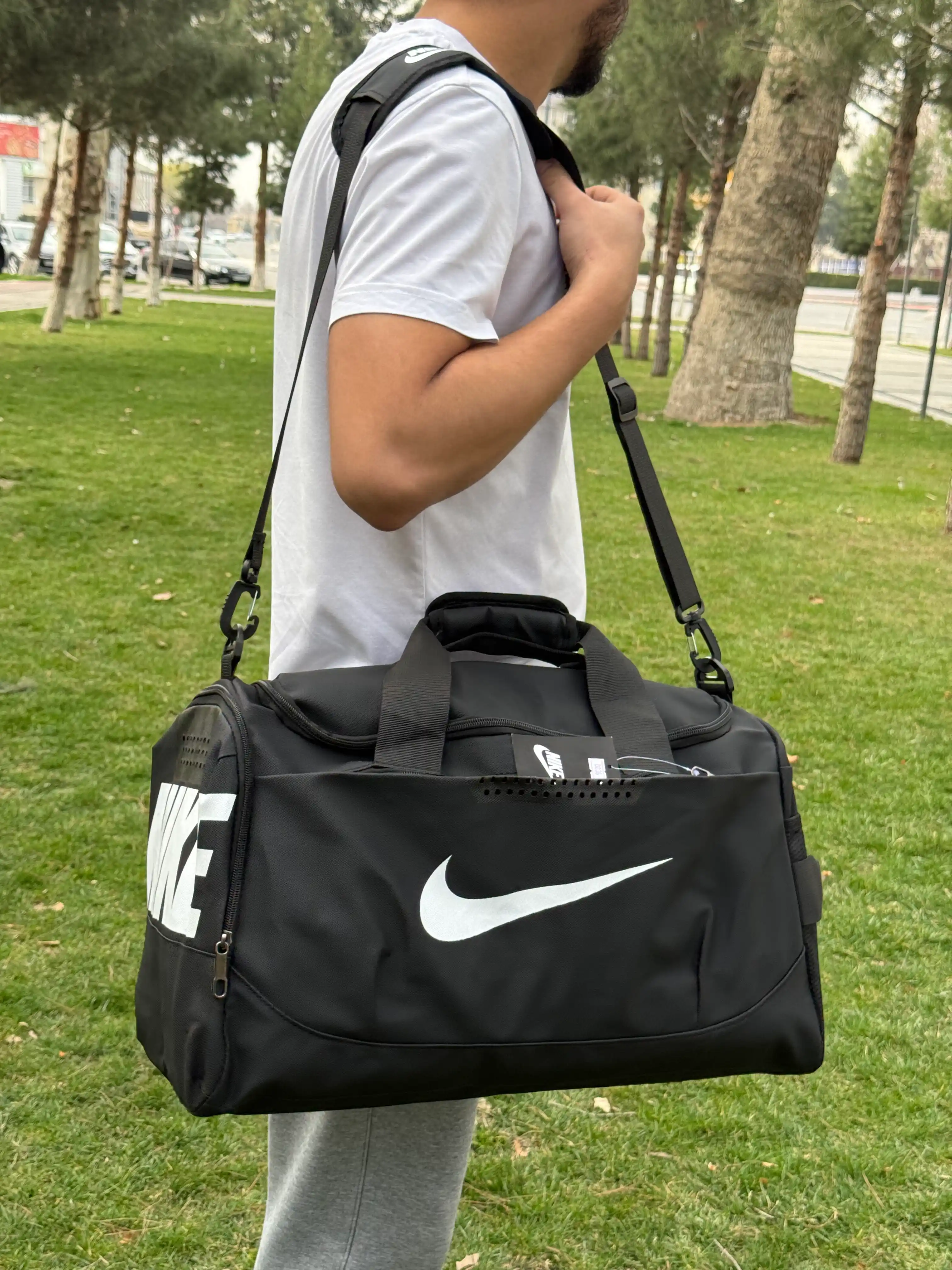Sport sumkasi, erkaklar, ayollar, fitnes va mashg‘ulotlar uchun, poyabzal bo‘limi bilan