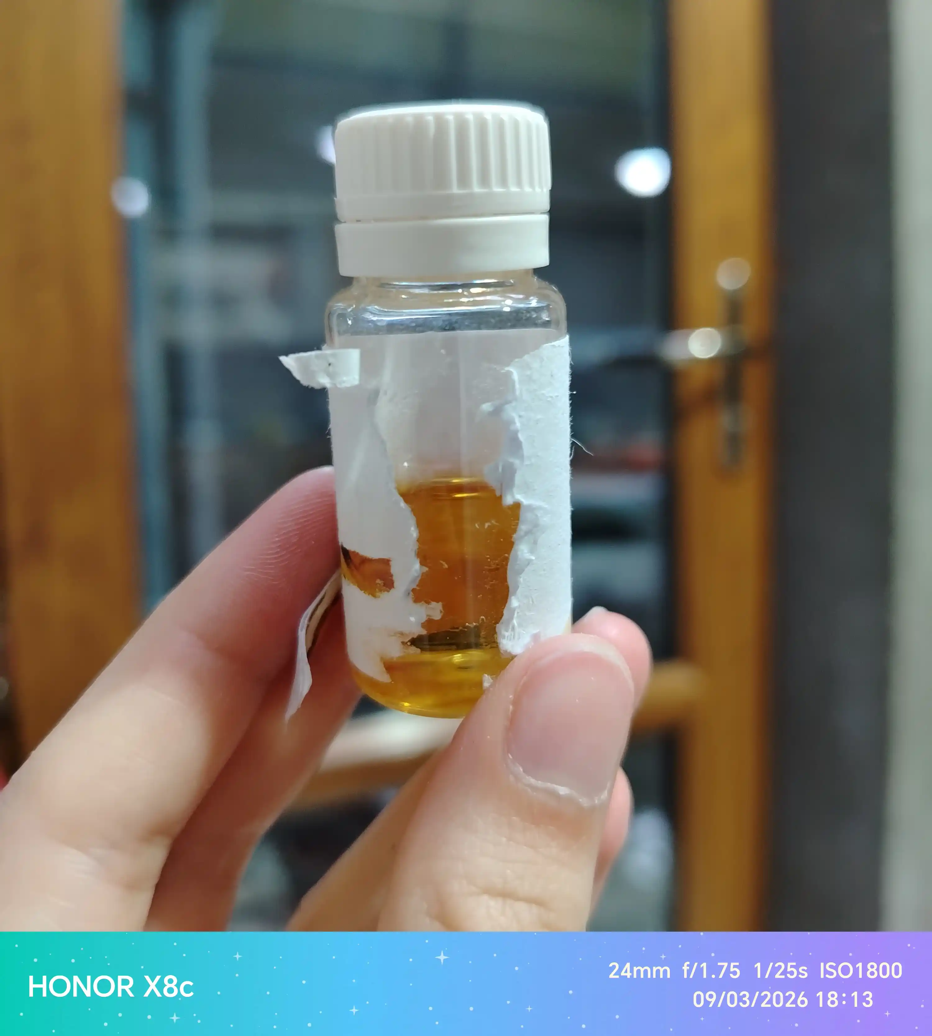 Qoshlar va kirpiklar o'sishi uchun moy, cho'tka, 10 ml