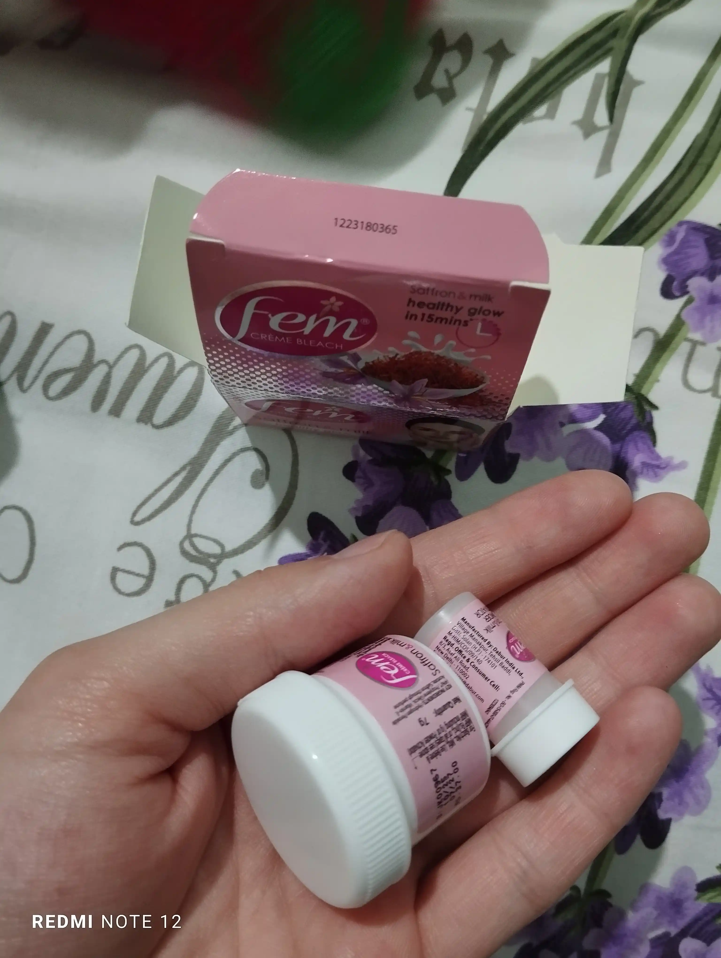 Fem Fairness safron va sut krem, oqartiruvchi, 8 gr