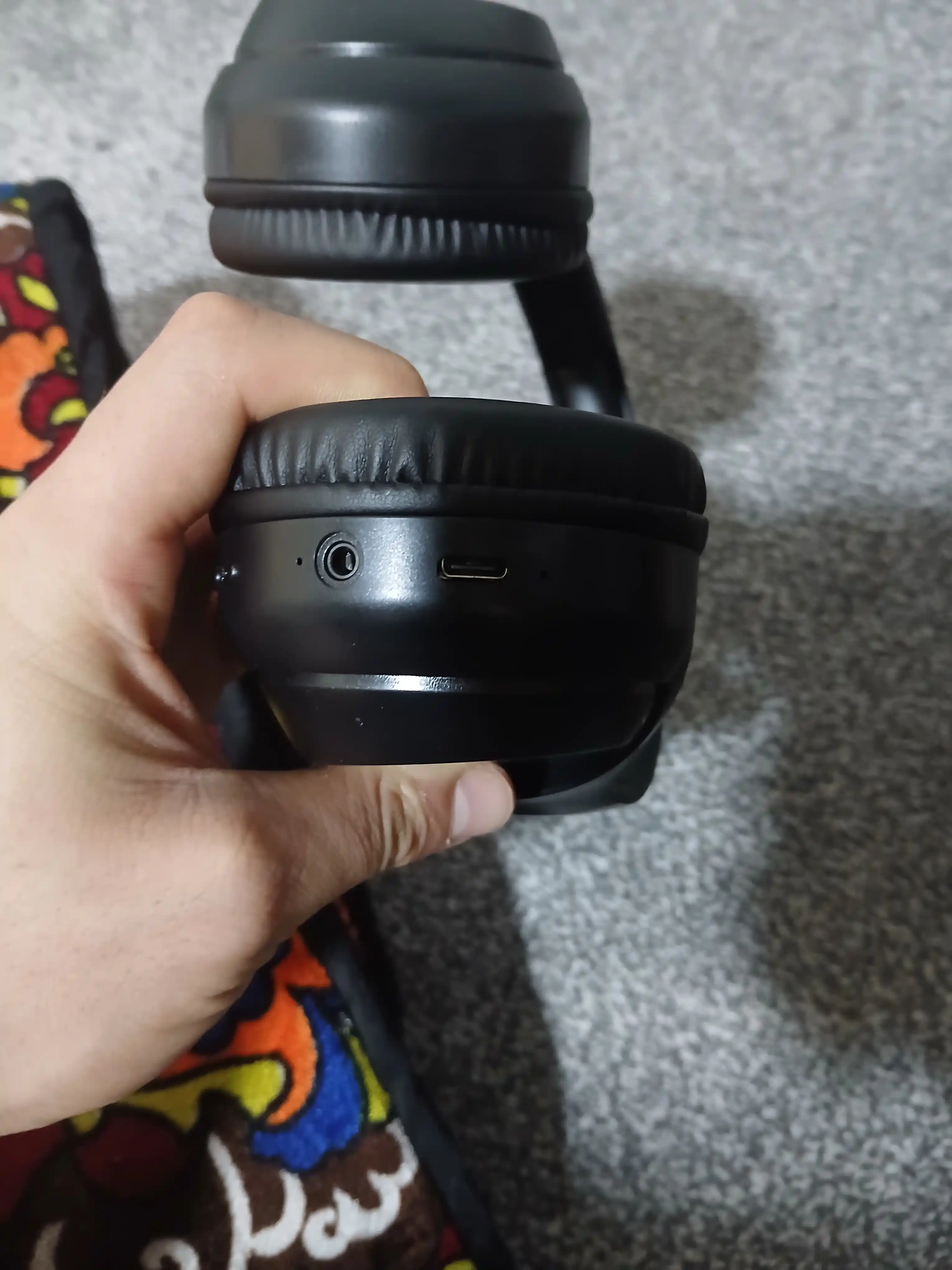 Quloqchin, katta,to‘liq o‘lchamli Bluetooth naushniklar mikrofon, SD-pleer va radio bilan