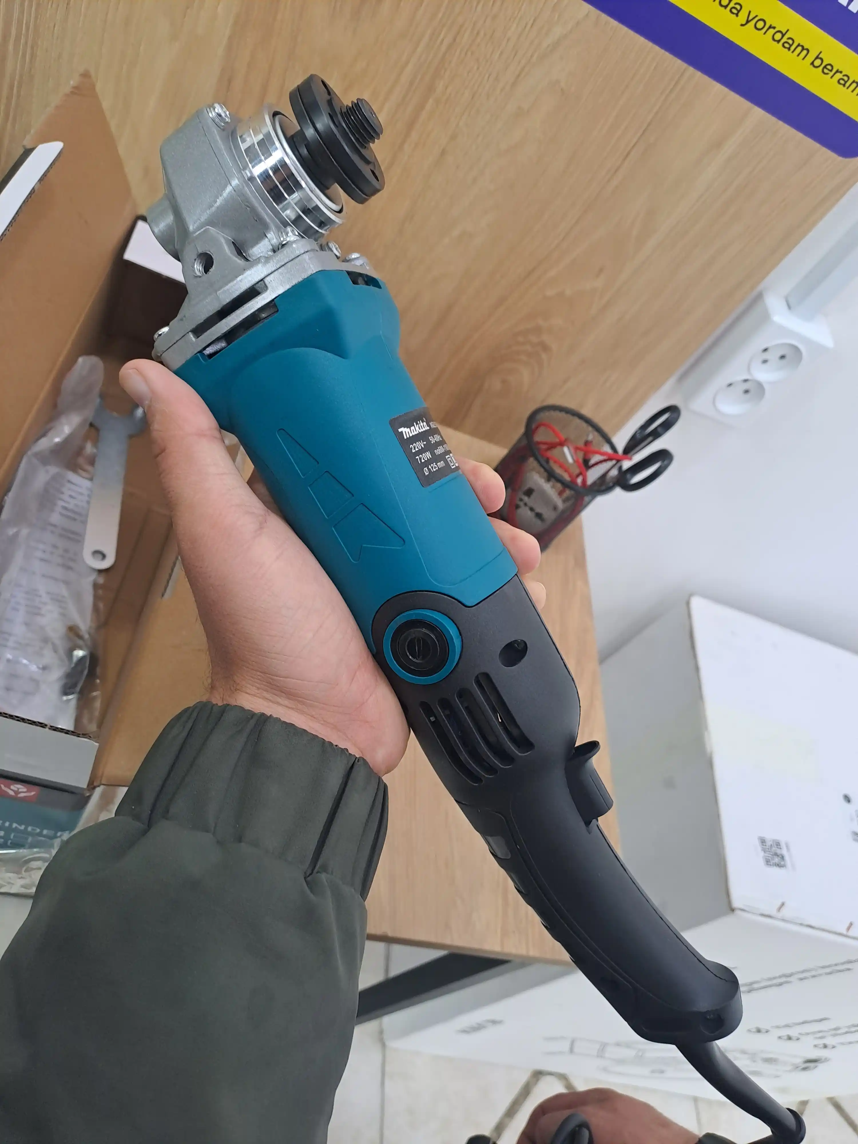 125 mm burchak silliqlash mashinasi bolgarka, tezligi 6 darajada sozlanadi