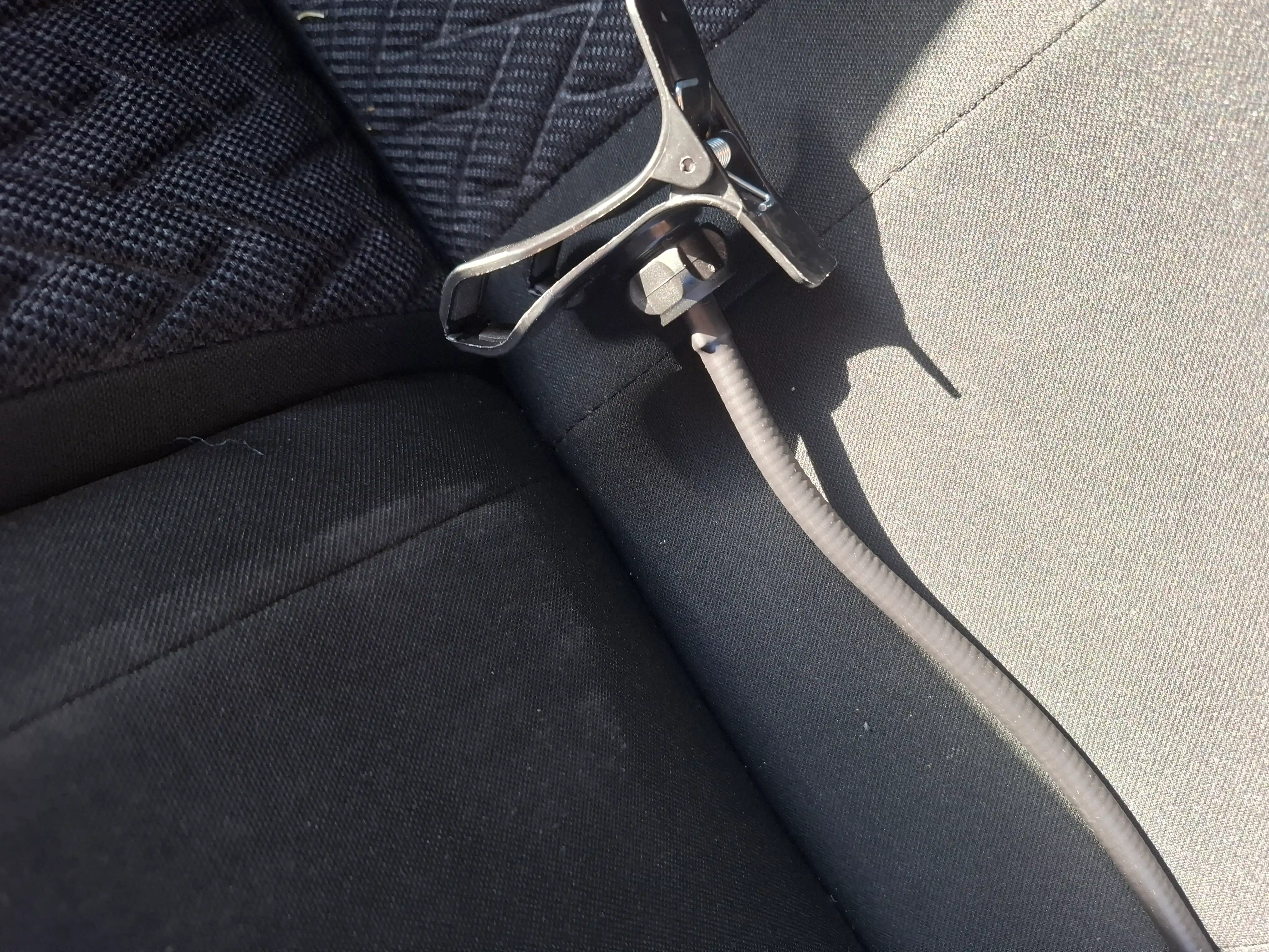 Telefon uchun 360gradus qisqichli ushlagich, 50cm prujinali metal tag qismi bilan