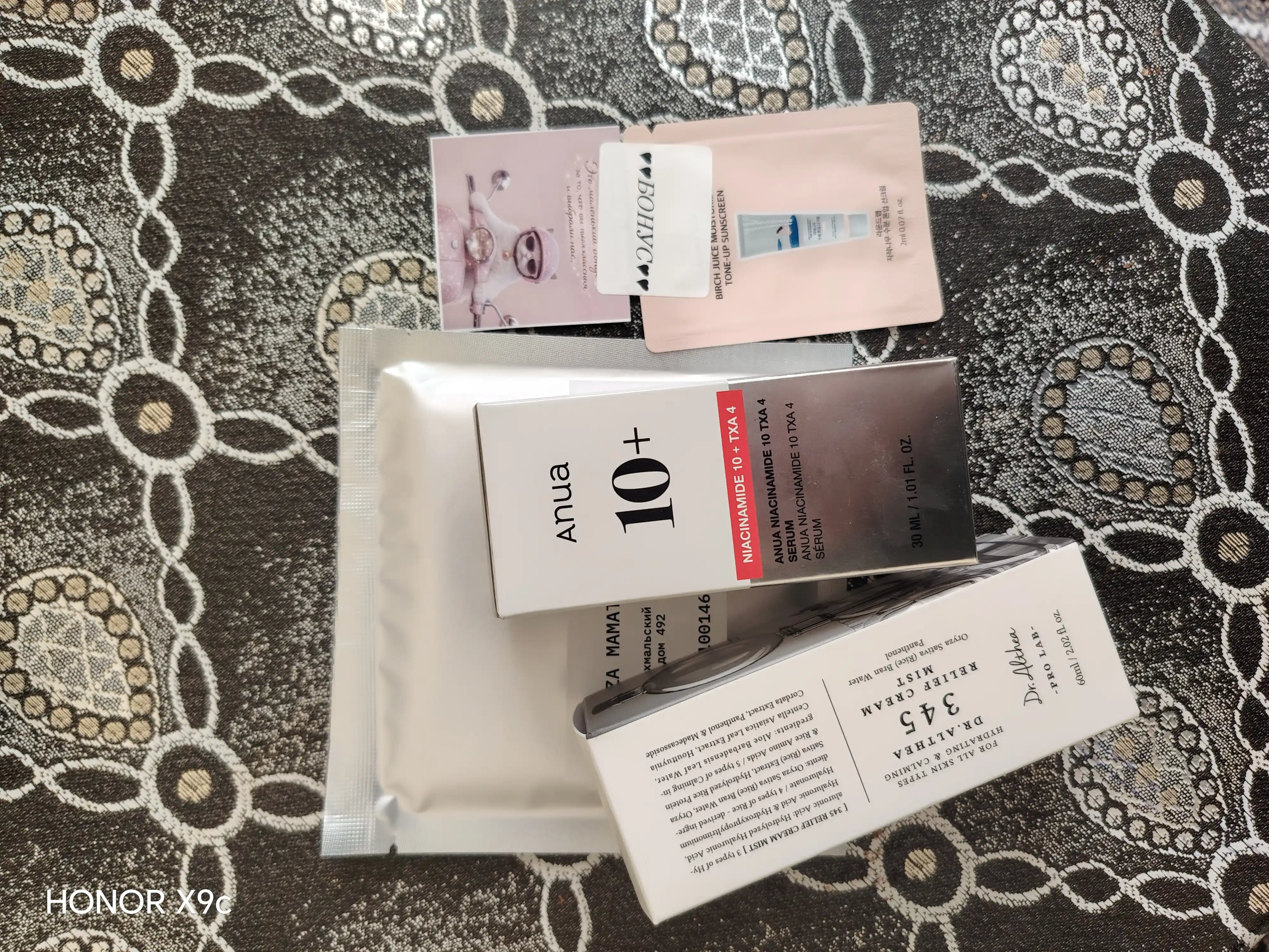 Traneksamik kislota yorituvchi sarum Anua Niacinamide 10 + TXA 4 Serum, 30 ml