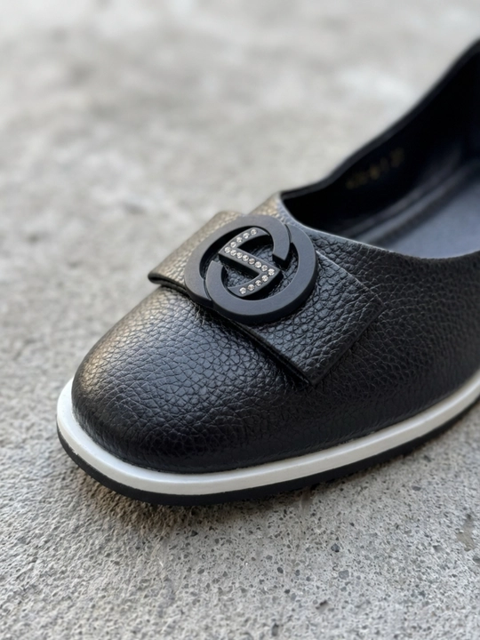 Ayollar uchun qora loafer – klassik, qulay past poshnali, kundalik oyoq kiyimi 36–41