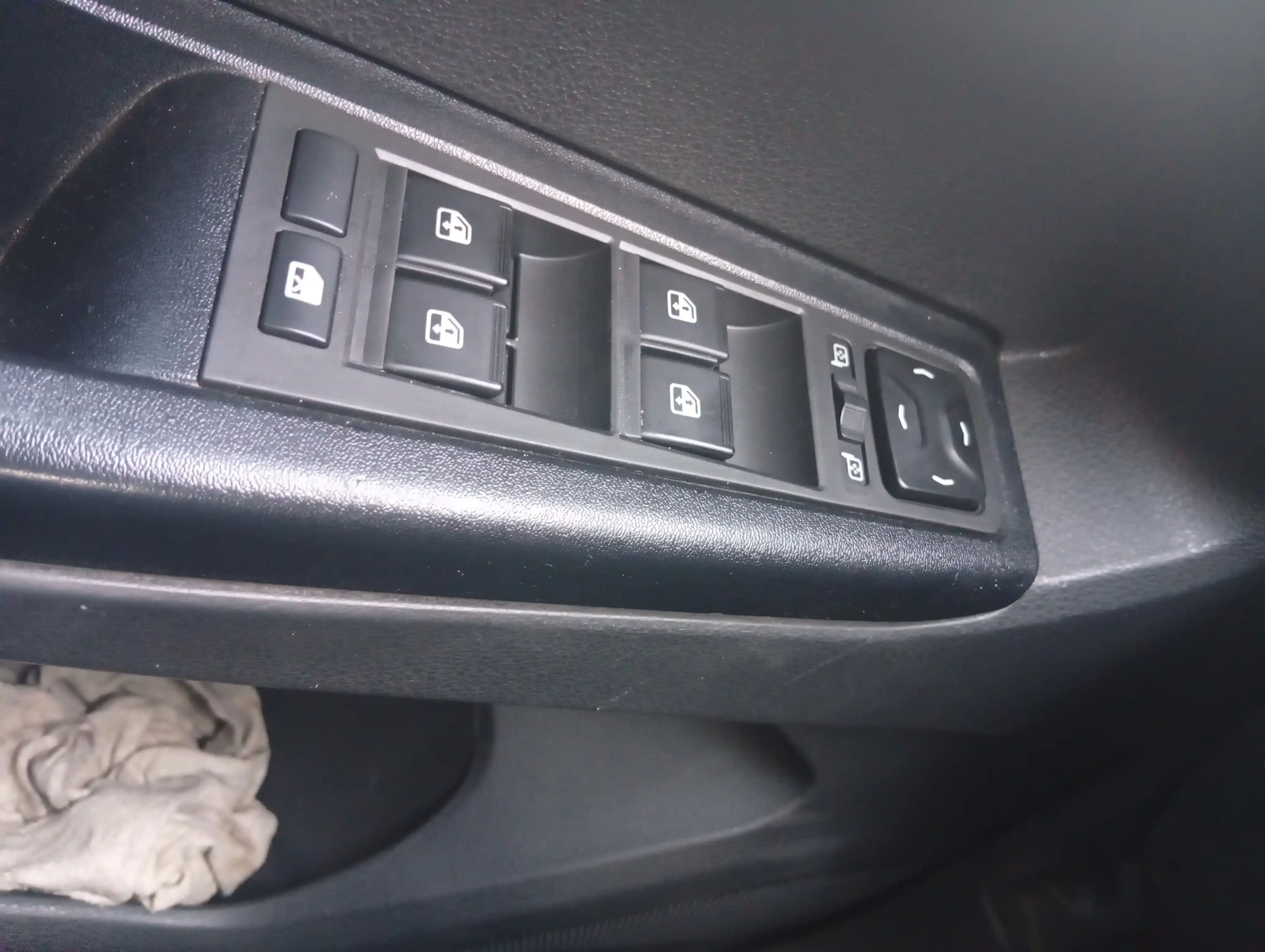 Lada Vesta oyna ko‘targich boshqarish bloki, steklopodyomnik Knopka Vesta Lada zapchasti