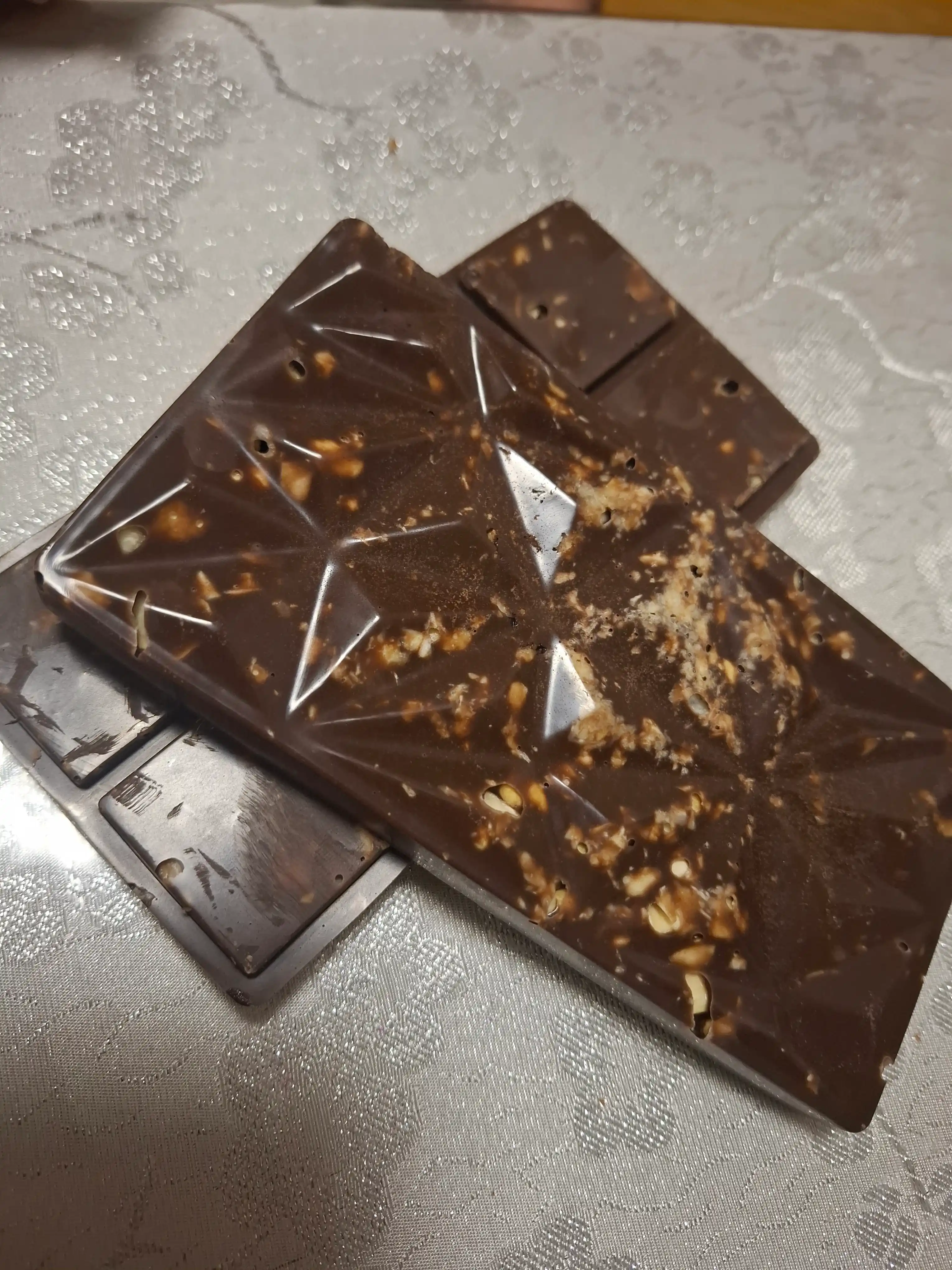 Shokolad va konfetlar, pishiriqlar, marmelad va desertlar, muz uchun silikon qoliplar